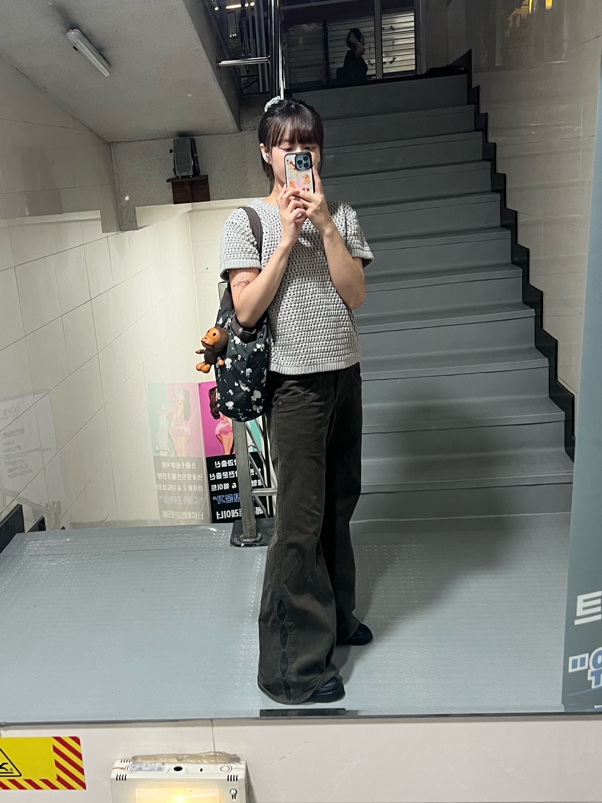 COYSEIO Leaf Cut Corduroy Pants Brown, COYSEIO Poing Half Knit Grey 착용 스타일