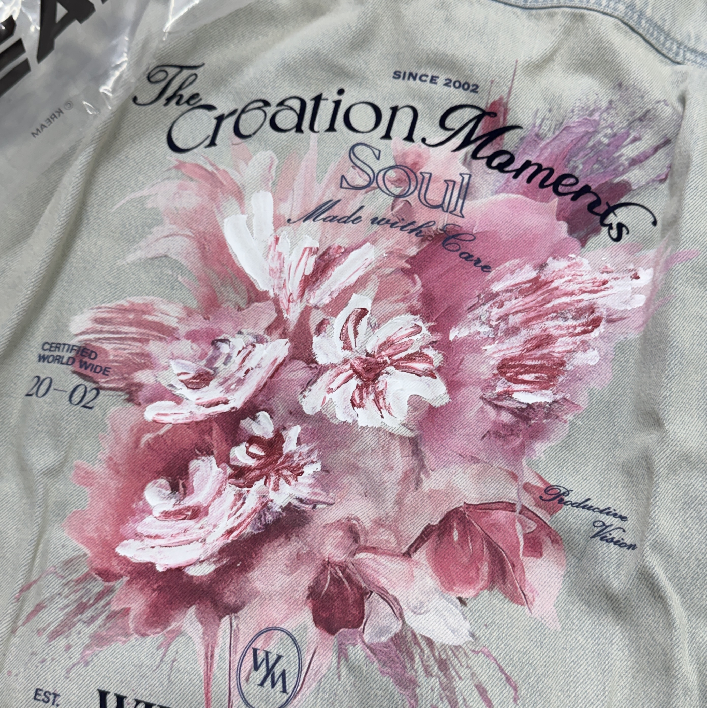 Wooyoungmi Flower Back Logo Denim Shirt Blue - 25SS, Wooyoungmi Flower Print Denim Shirt Blue - 24SS 착용 스타일