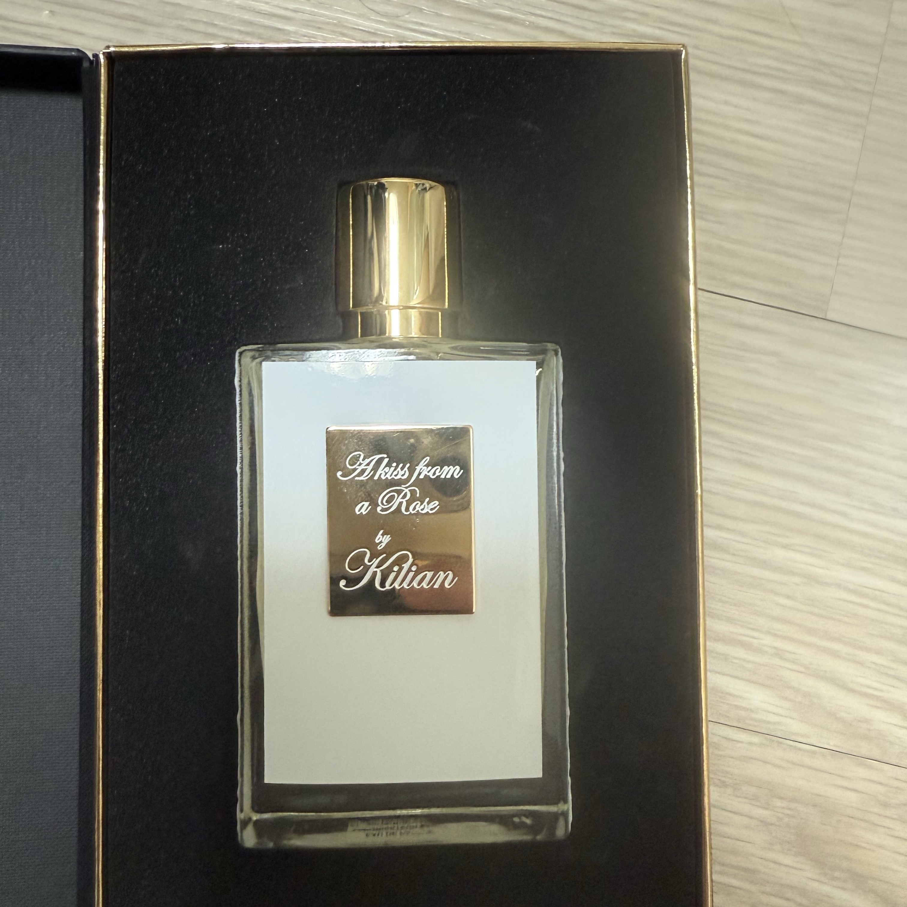 Kilian A Kiss From A Rose 50ml 착용 스타일