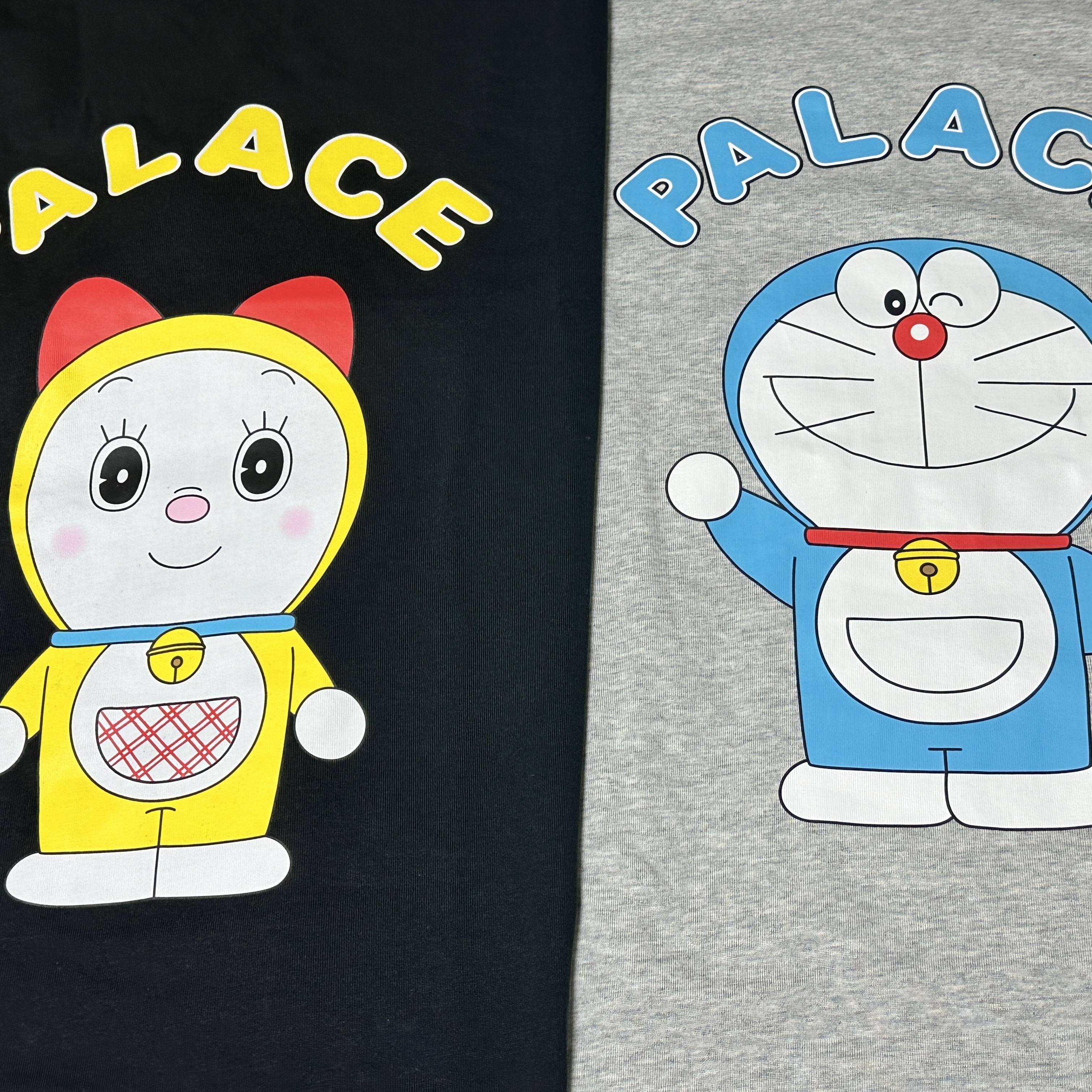 Palace x Doraemon T-Shirt Black - 25FW, Palace x Doraemon T-Shirt Grey Marl - 25FW 착용 스타일