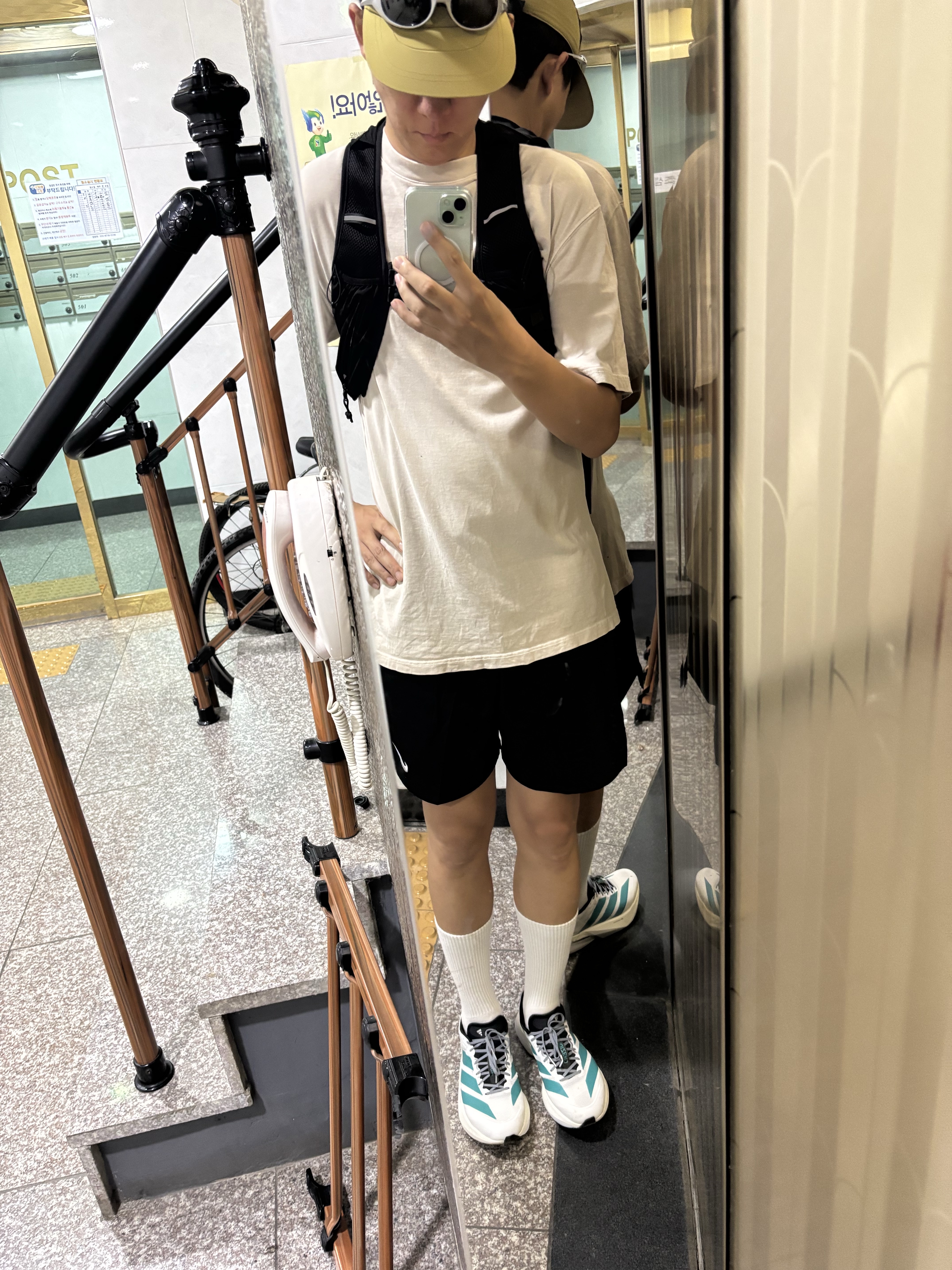 Adidas Adizero Boston 13 Cloud White Pure Teal 착용 스타일