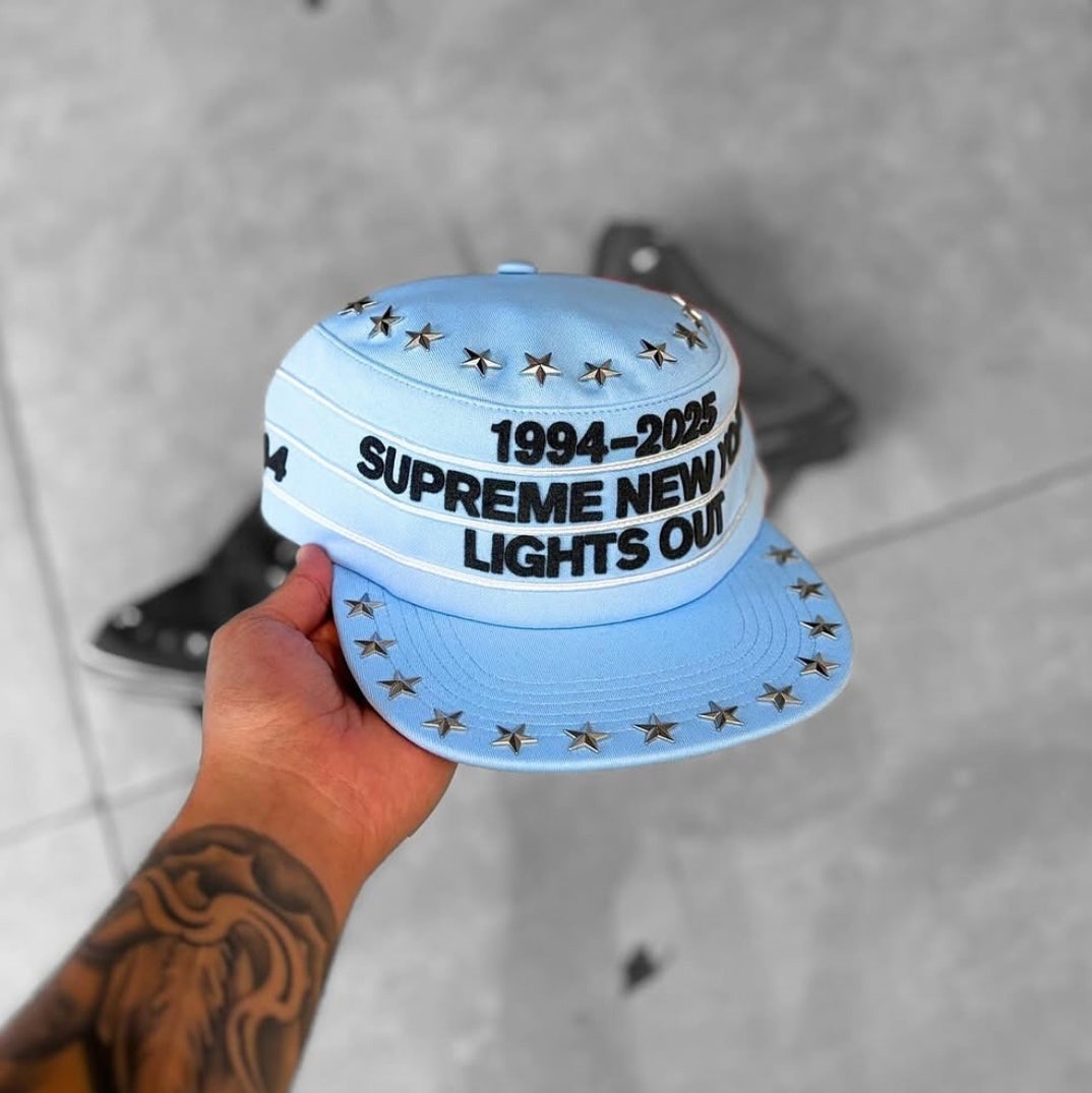 슈프림 스타 스터드 필박스 햇 라이트 블루 - 25FW | Supreme