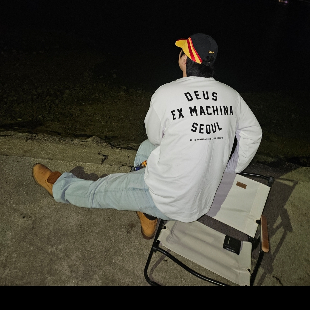 Deus Ex Machina Seoul College Long Sleeve T-Shirt White, Timberland Premium 6 inch Waterproof Boot Wheat Nubuck - Wide 착용 스타일 - 2