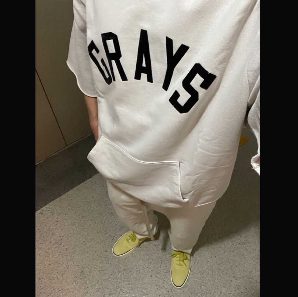 Fear of God Eternal Fleece Classic Sweatpants Warm Heather Oatmeal 착용 스타일