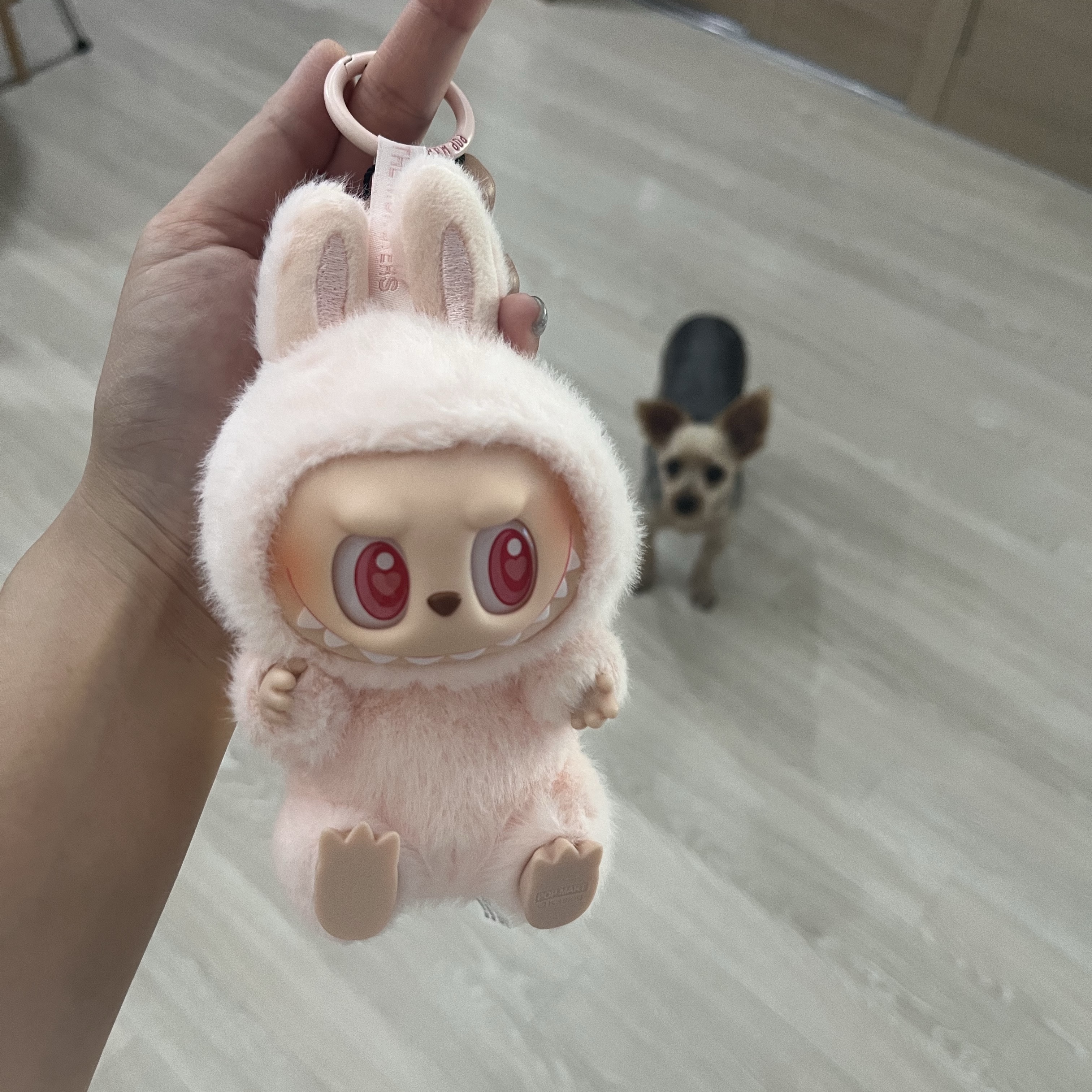 Pop Mart Labubu Let's Play Together Doll Series Dada Keyring (Opened Case) 착용 스타일