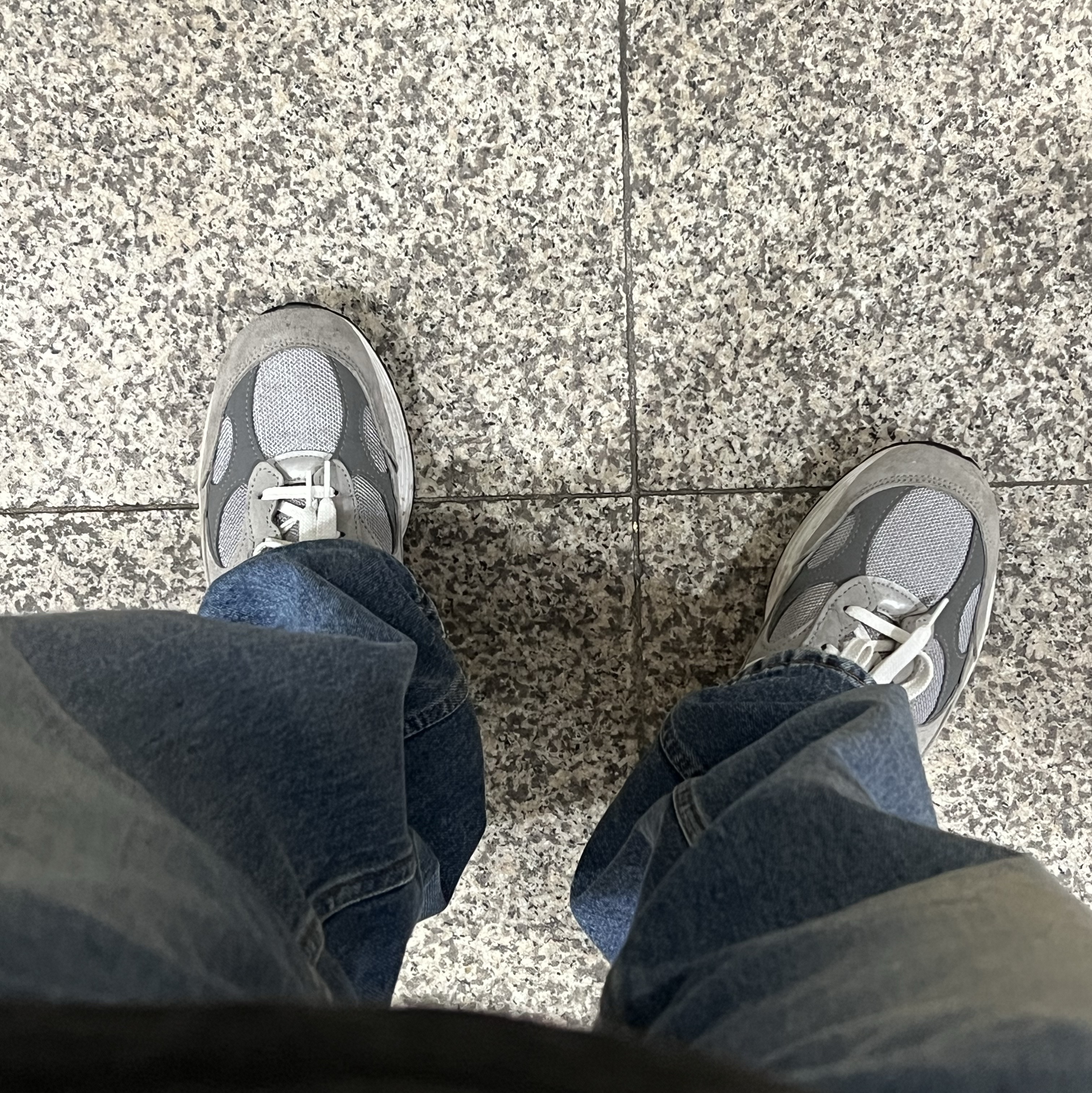 New Balance 992 Made in USA Grey - D Standard 착용 스타일