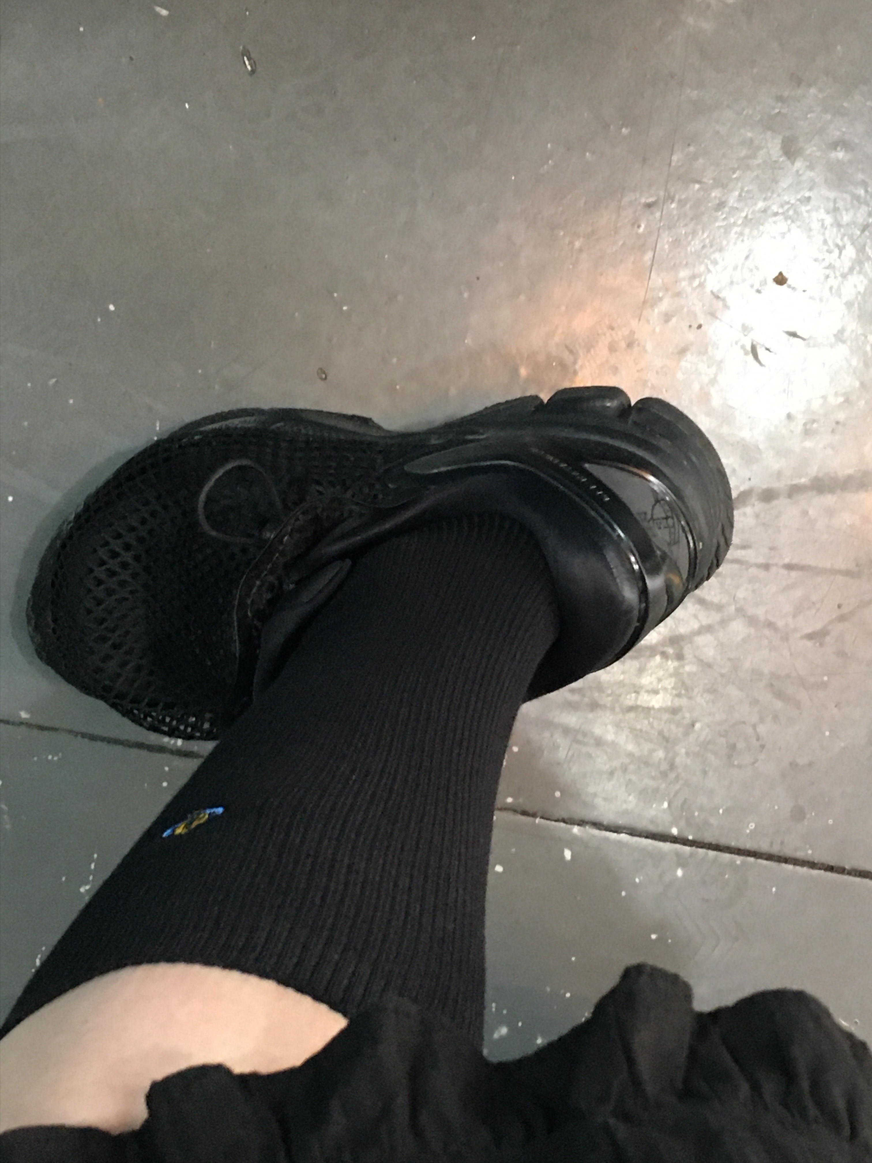 Asics x Vivienne Westwood Gel-Kayano 26 Black, (W) Vivienne Westwood ORB School Ribbed High Socks Black 착용 스타일 - 4