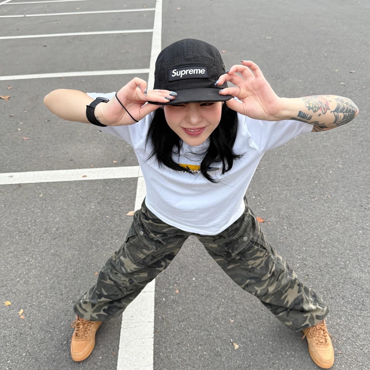 Supreme Brooklyn Box Logo T-Shirt White - 17FW, Supreme Military Camp Cap Black - 23FW 착용 스타일 - 2