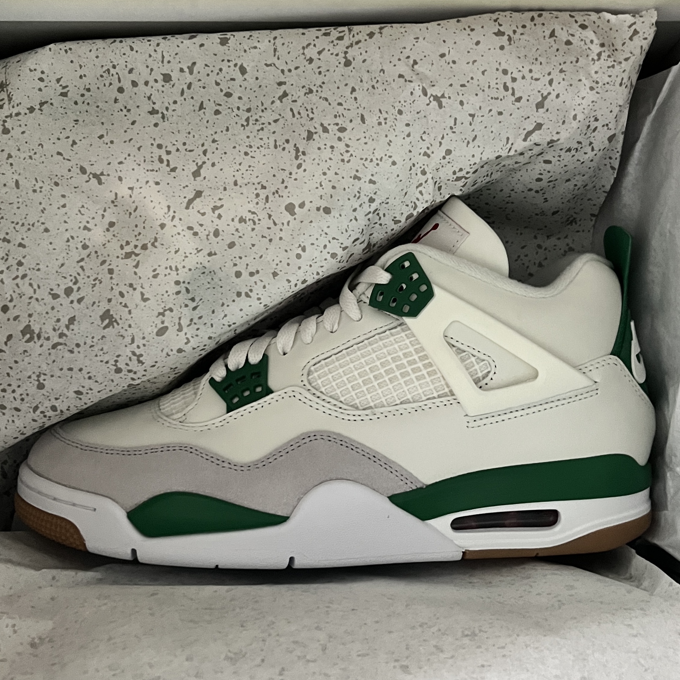 Jordan 4 x Nike SB Retro SP Pine Green 착용 스타일 - 2