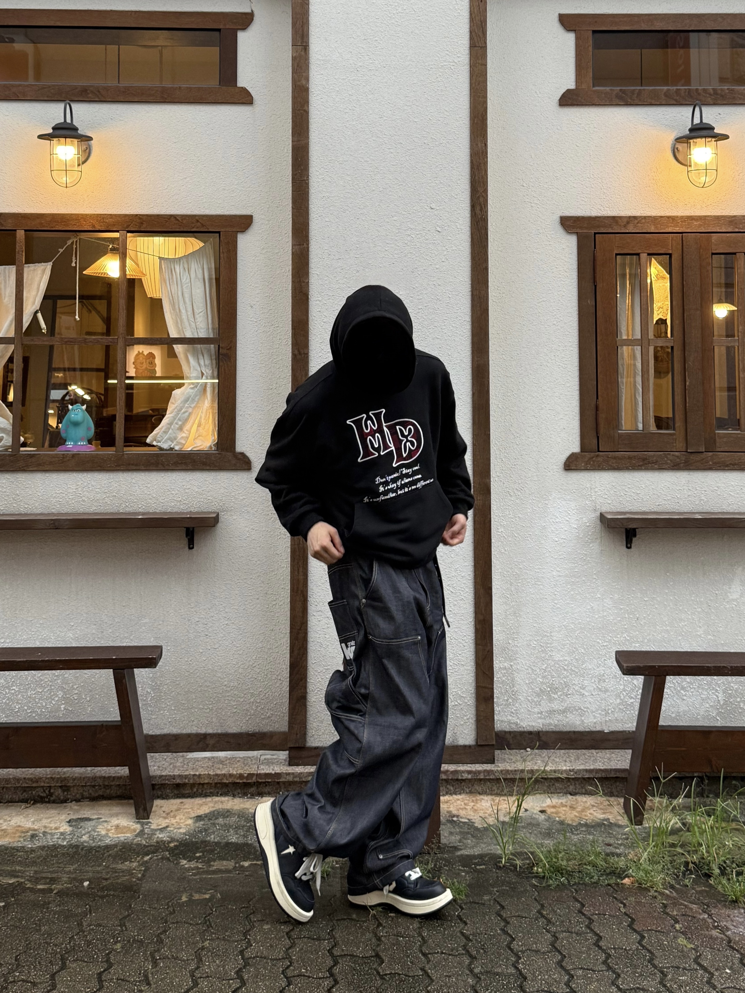Converse x Drkshdw Turbowpn Black Cream, GRAILZ x KOIN SEOUL Carpenter Raw Denim Pants Indigo 착용 스타일 - 2