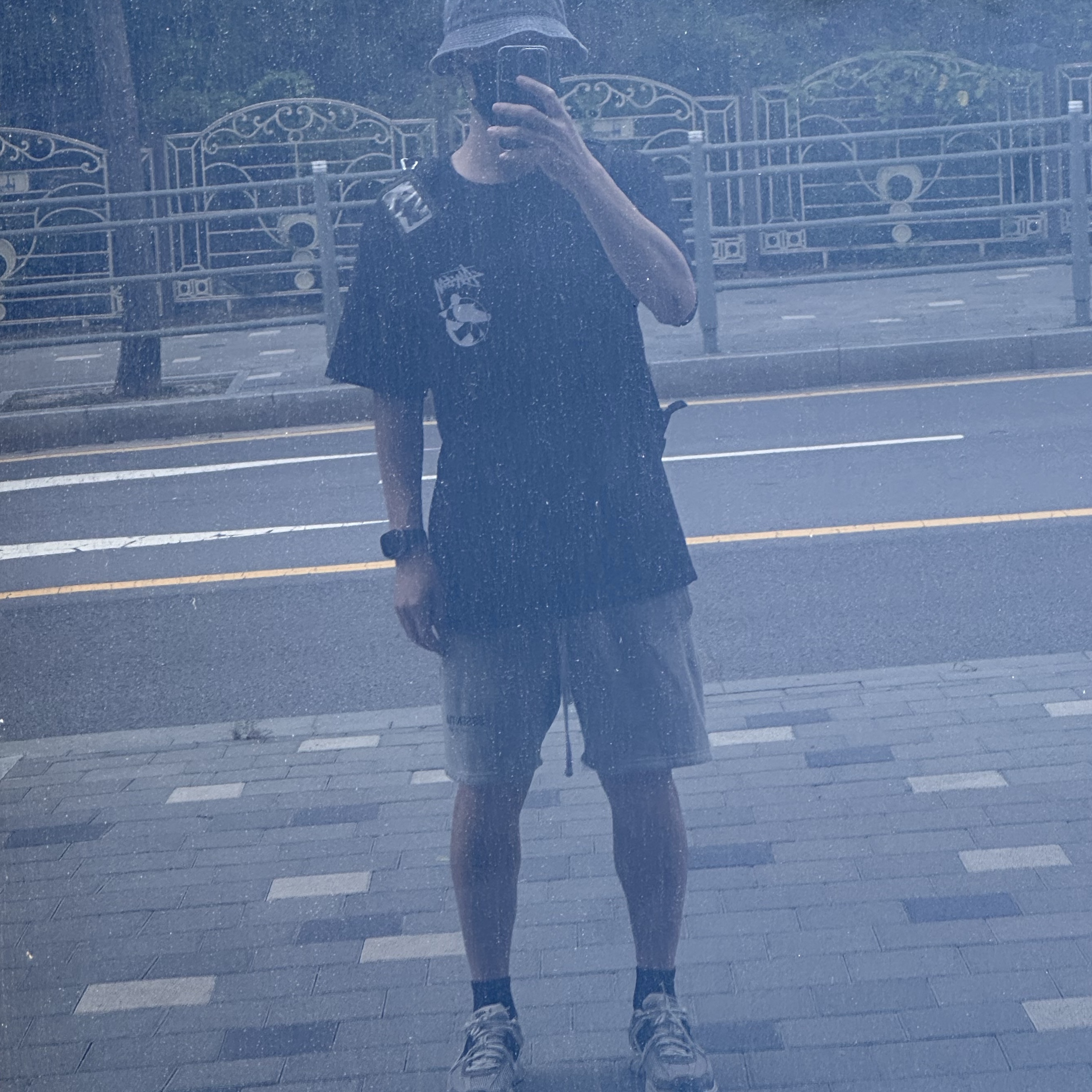 [3% 적립] Aone Minimal Plain Mini Crew Socks 5-Pack Black, Stussy x Our Legacy Surfman 2 Pigment Dyed T-Shirt Black 착용 스타일