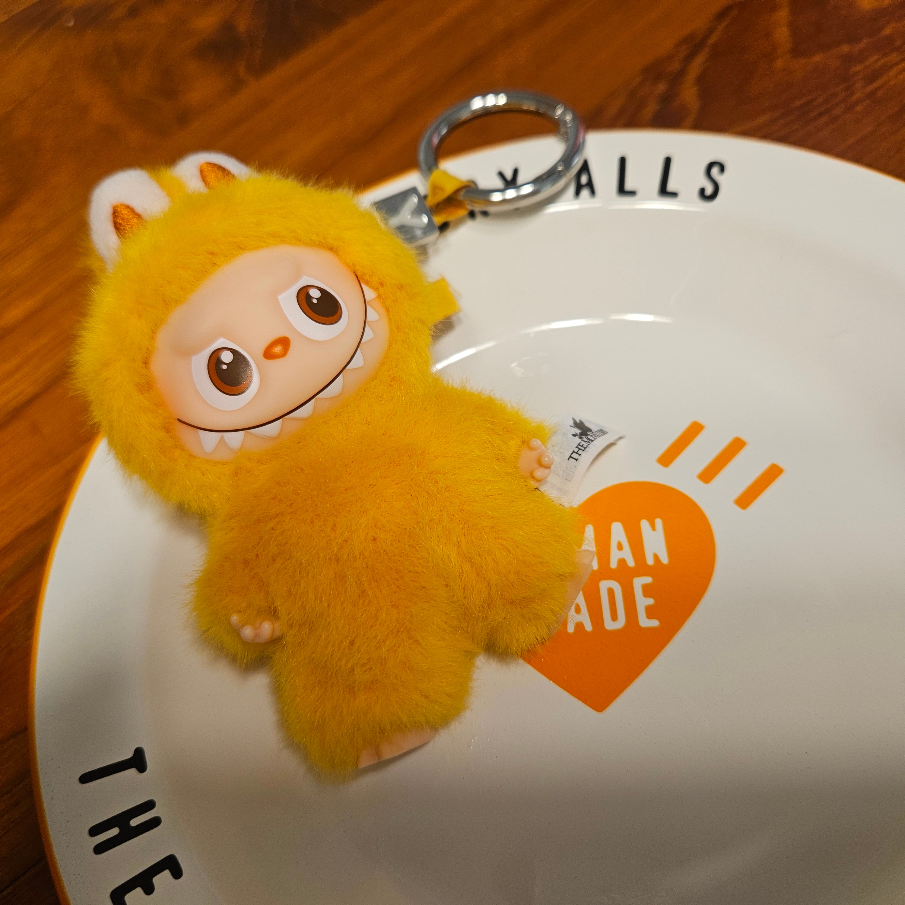 Pop Mart Labubu The Monsters Pin For Love Series Vinyl Plush Pendant (N-Z) Y (Opened Case), Human Made Enamel Plate 180mm Orange 착용 스타일 - 3