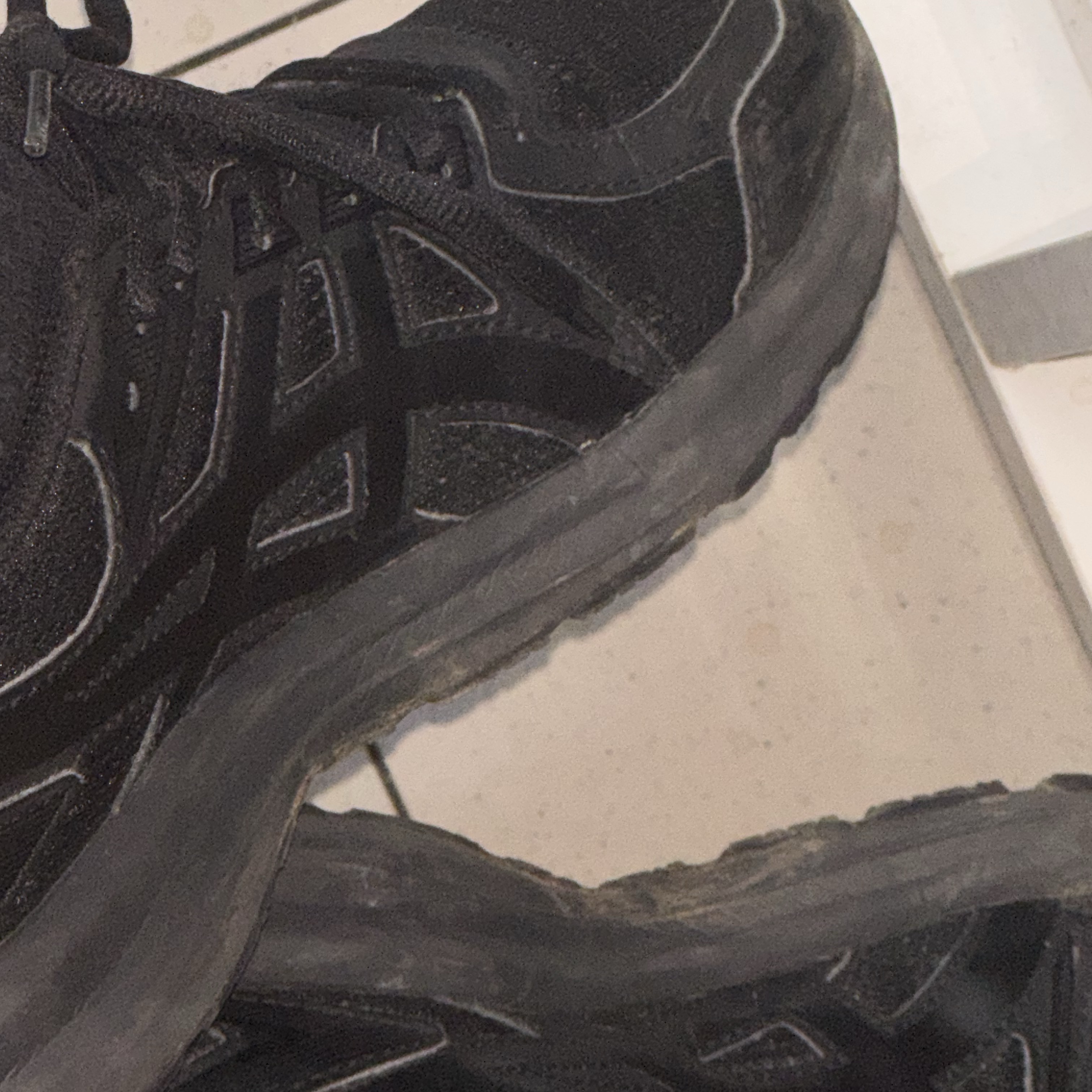 Asics Jog 100 2 Black 착용 스타일