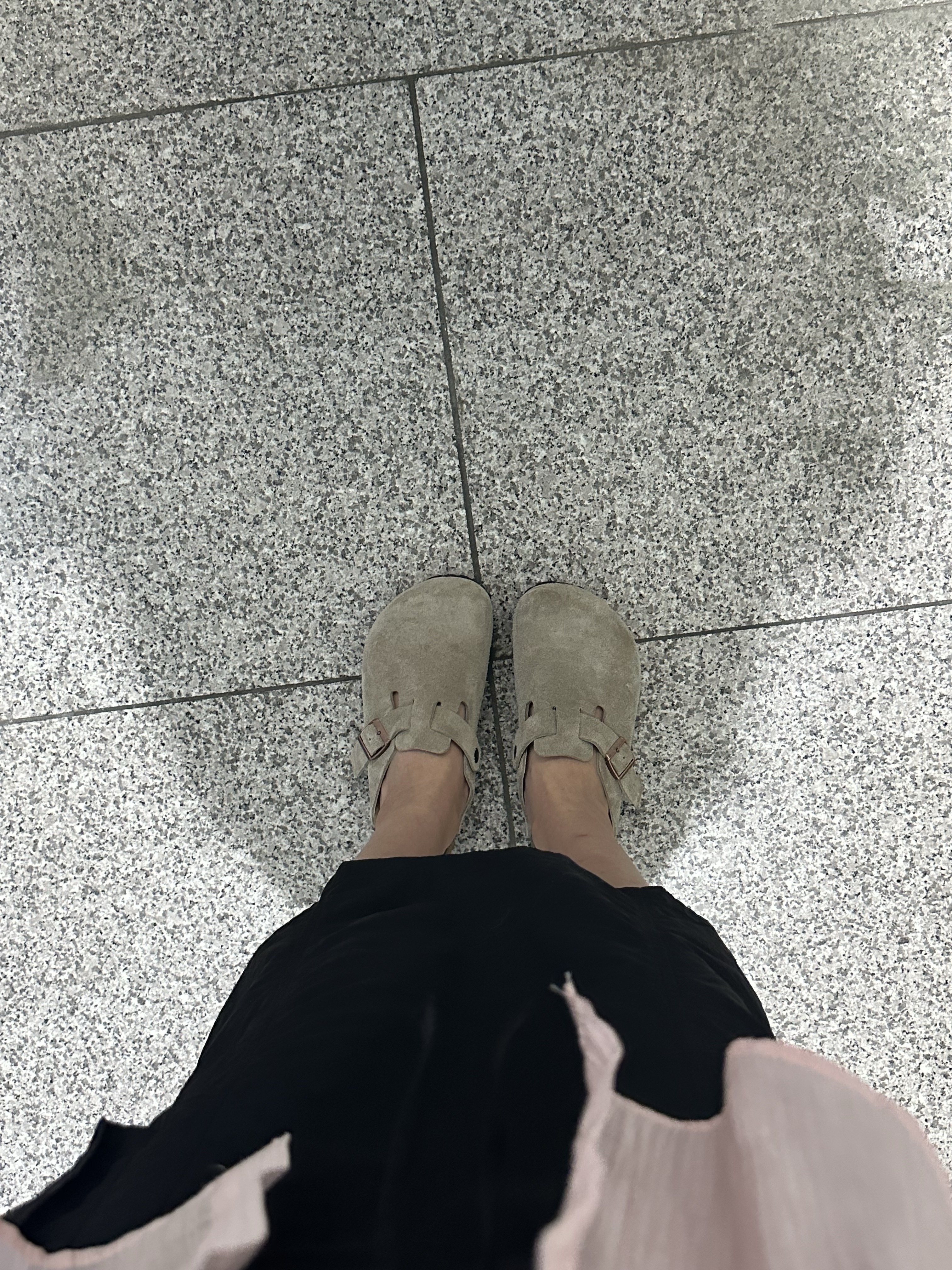 Birkenstock Boston Soft Footbed Taupe - Regular 착용 스타일 - 2