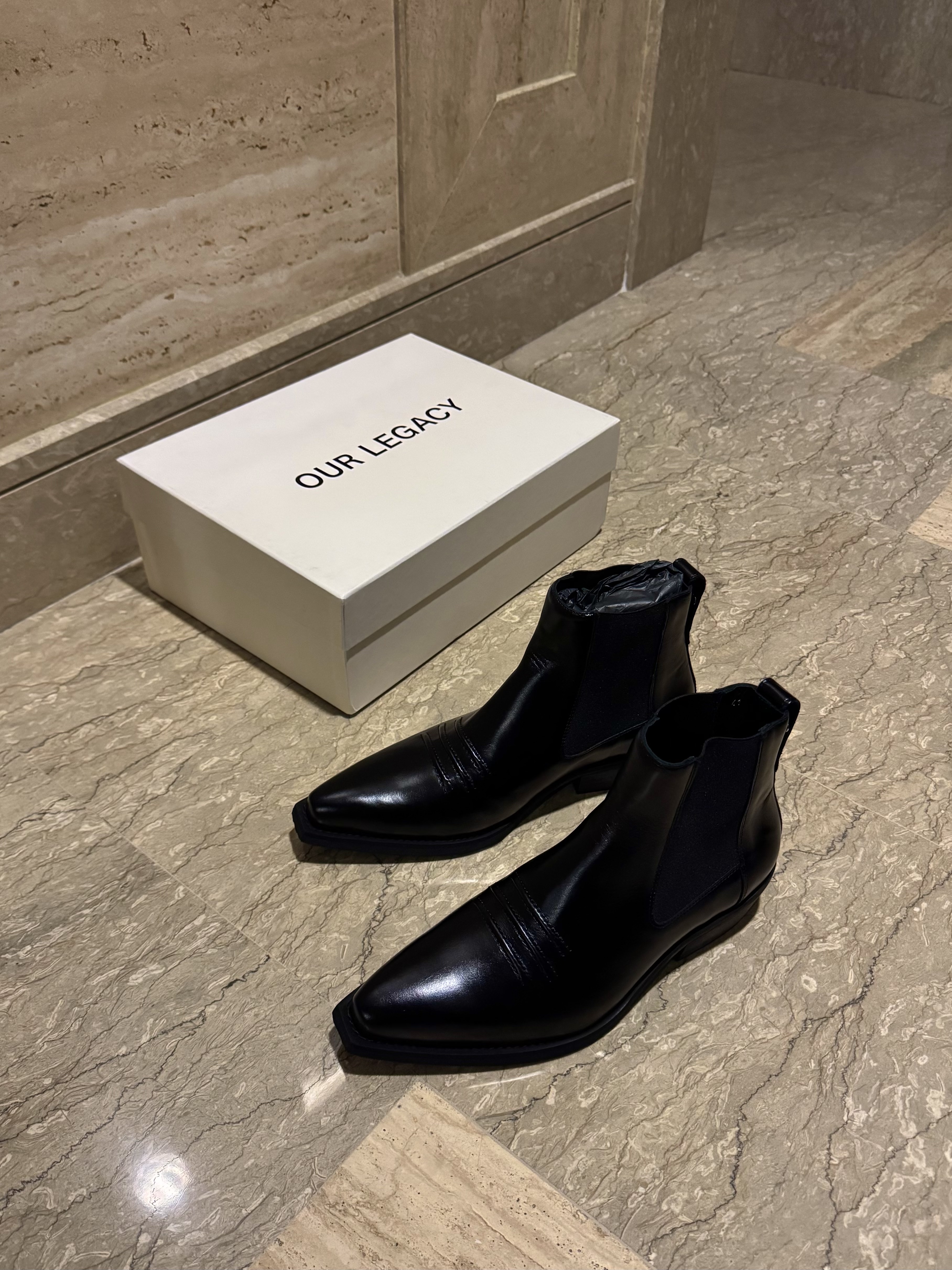 Our Legacy Cyphre Boot Infinite Black Leather 착용 스타일 - 2