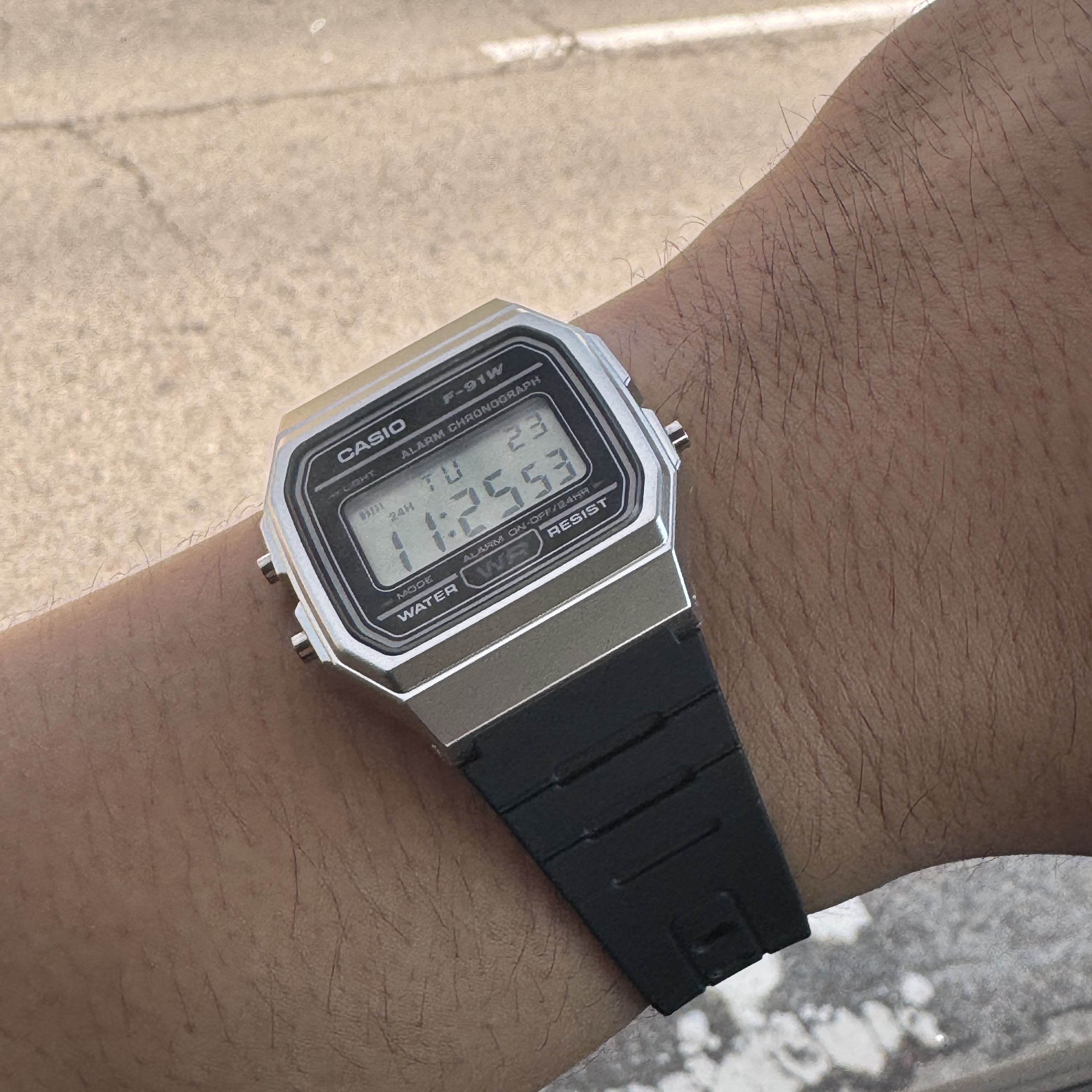 Casio F-91WM-7 착용 스타일