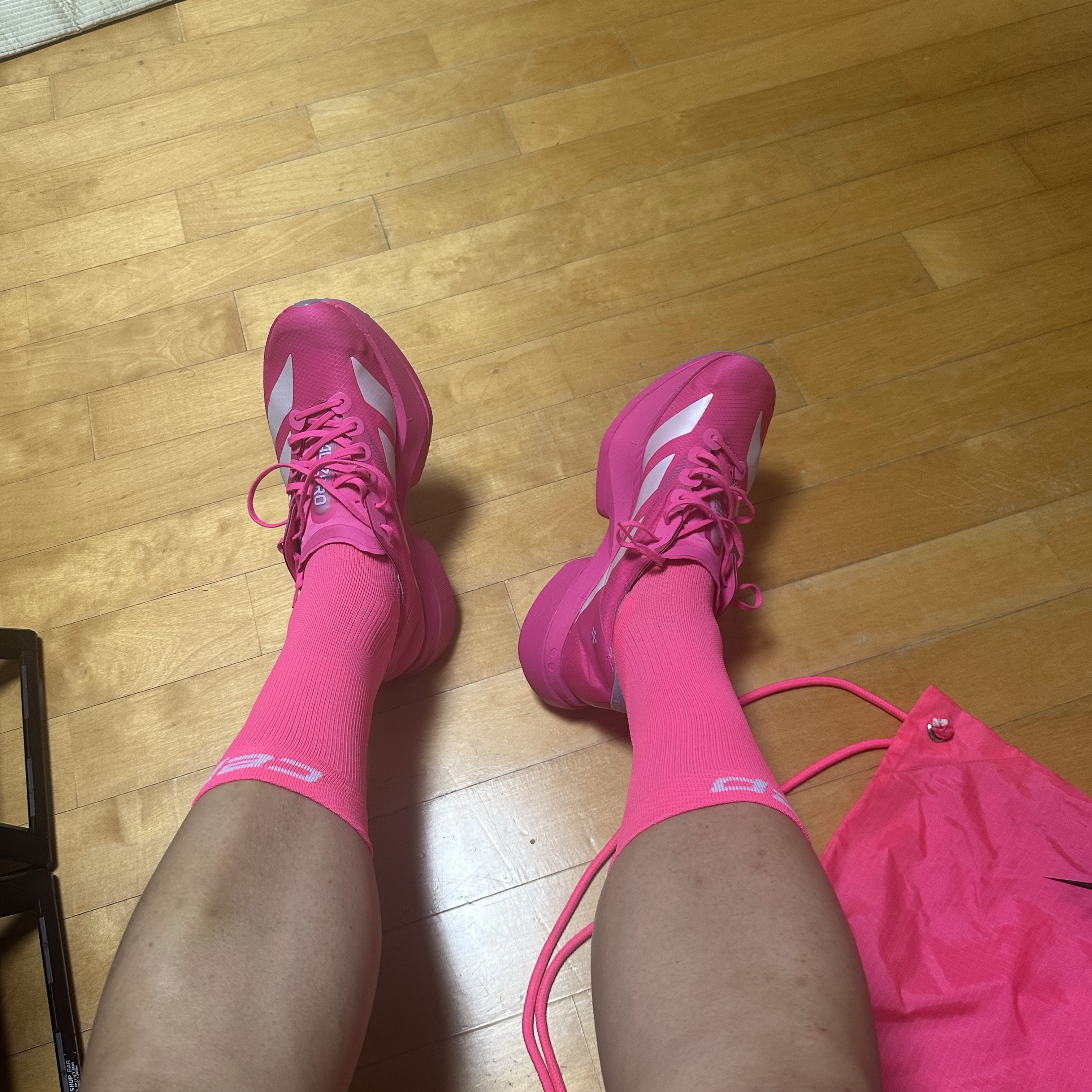 Adidas Adizero Adios Pro 4 Shock Pink Zero Metalic 착용 스타일