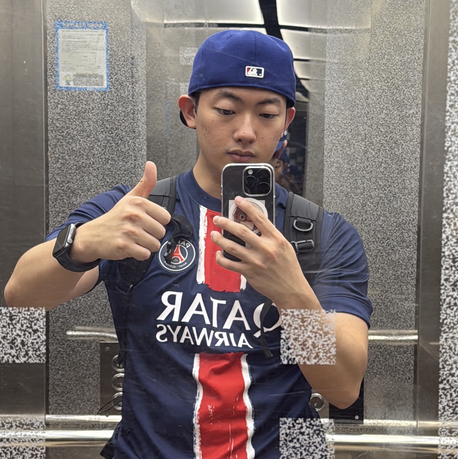 New Era 59Fifty MLB Seoul Series LA Dodgers Dark Royal, Nike Paris Saint-Germain 2024/25 Dri-Fit Stadium Home Replica Jersey Midnight Navy (Non Marking Ver.) 착용 스타일 - 2