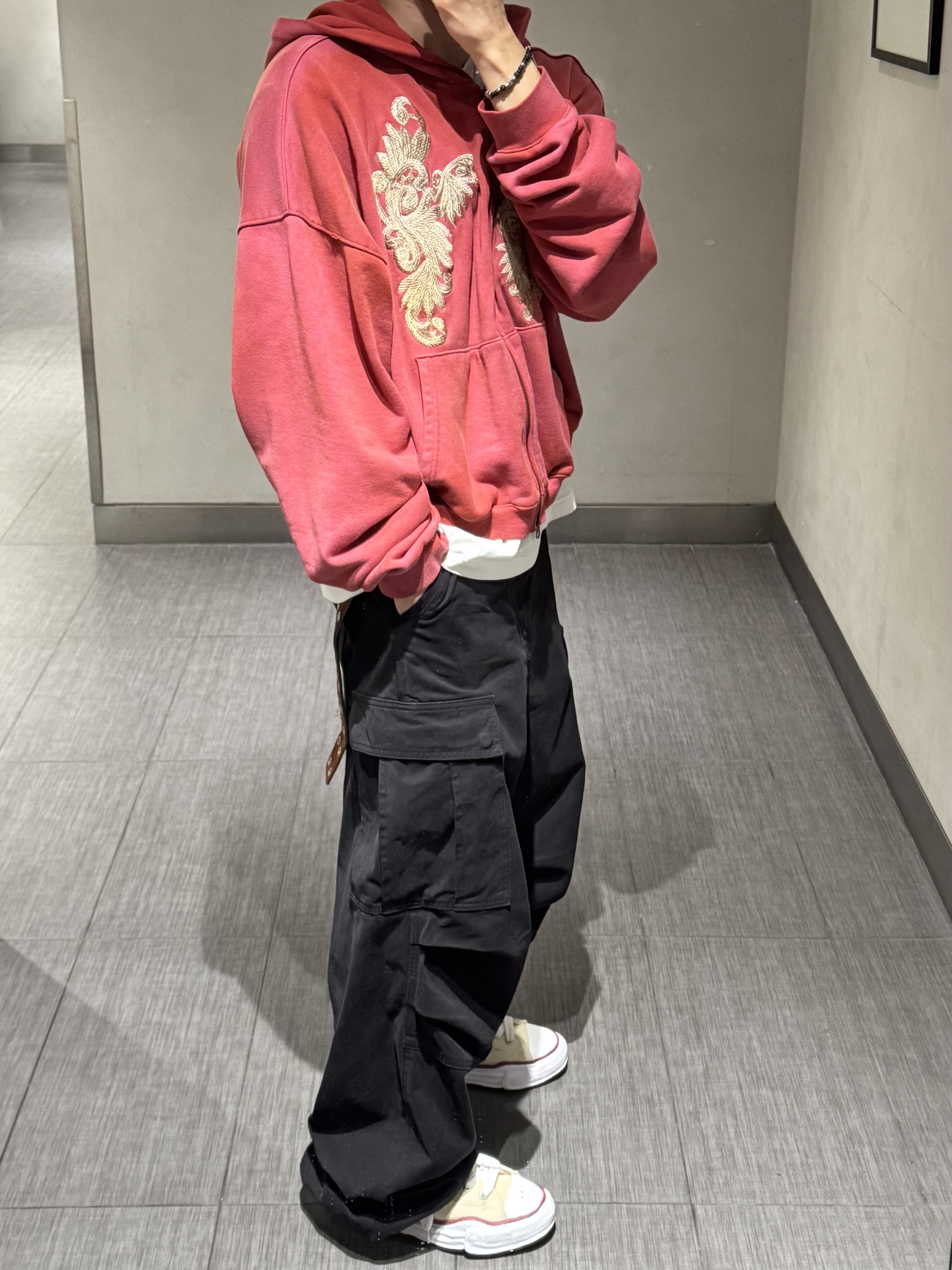 NOD Stone Washed Cargo Pants Black, Maison Mihara Yasuhiro Peterson OG Sole Canvas Low-top Sneakers Natural 착용 스타일