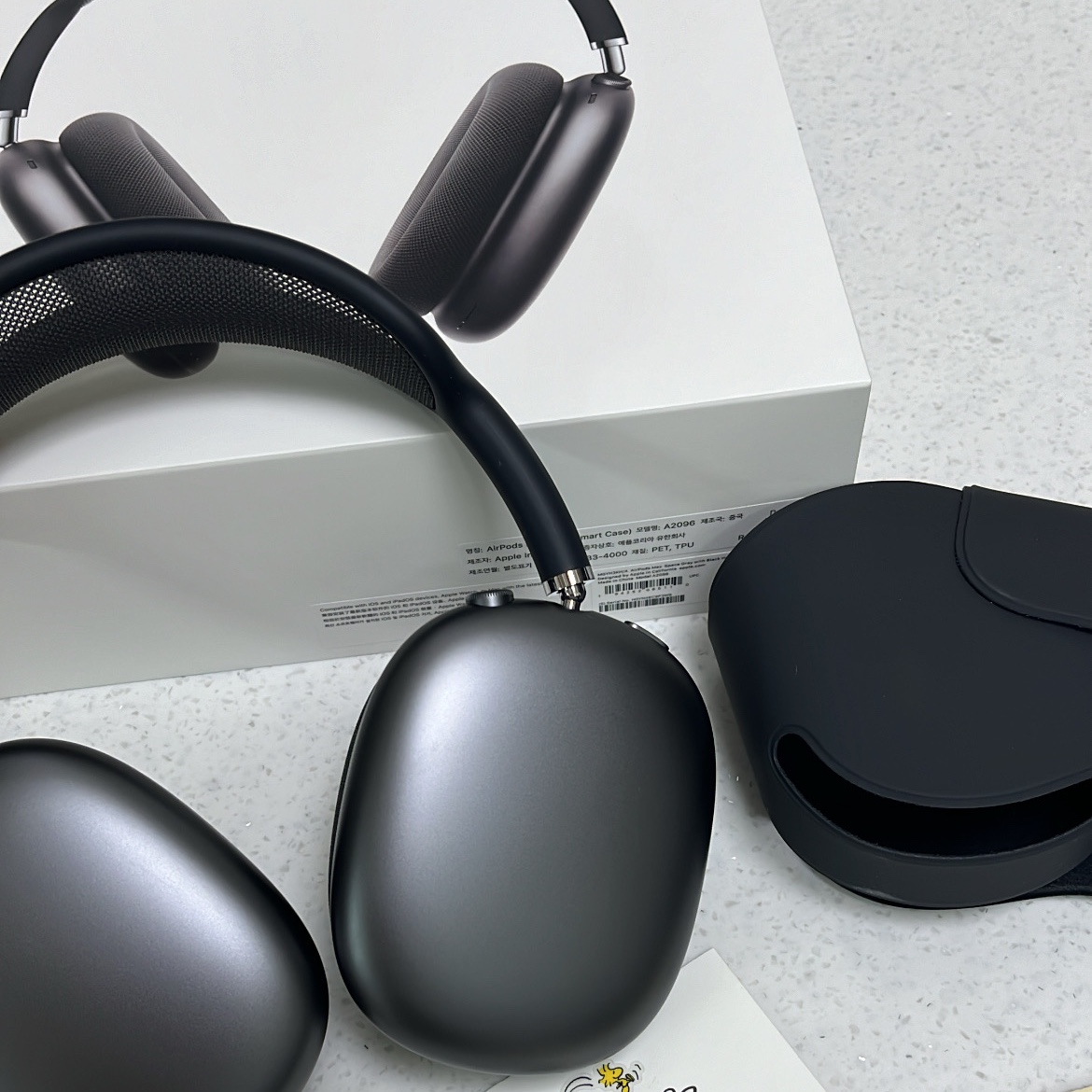 Apple AirPods Max Lightning Space Gray (Korean Ver.) 착용 스타일 - 1
