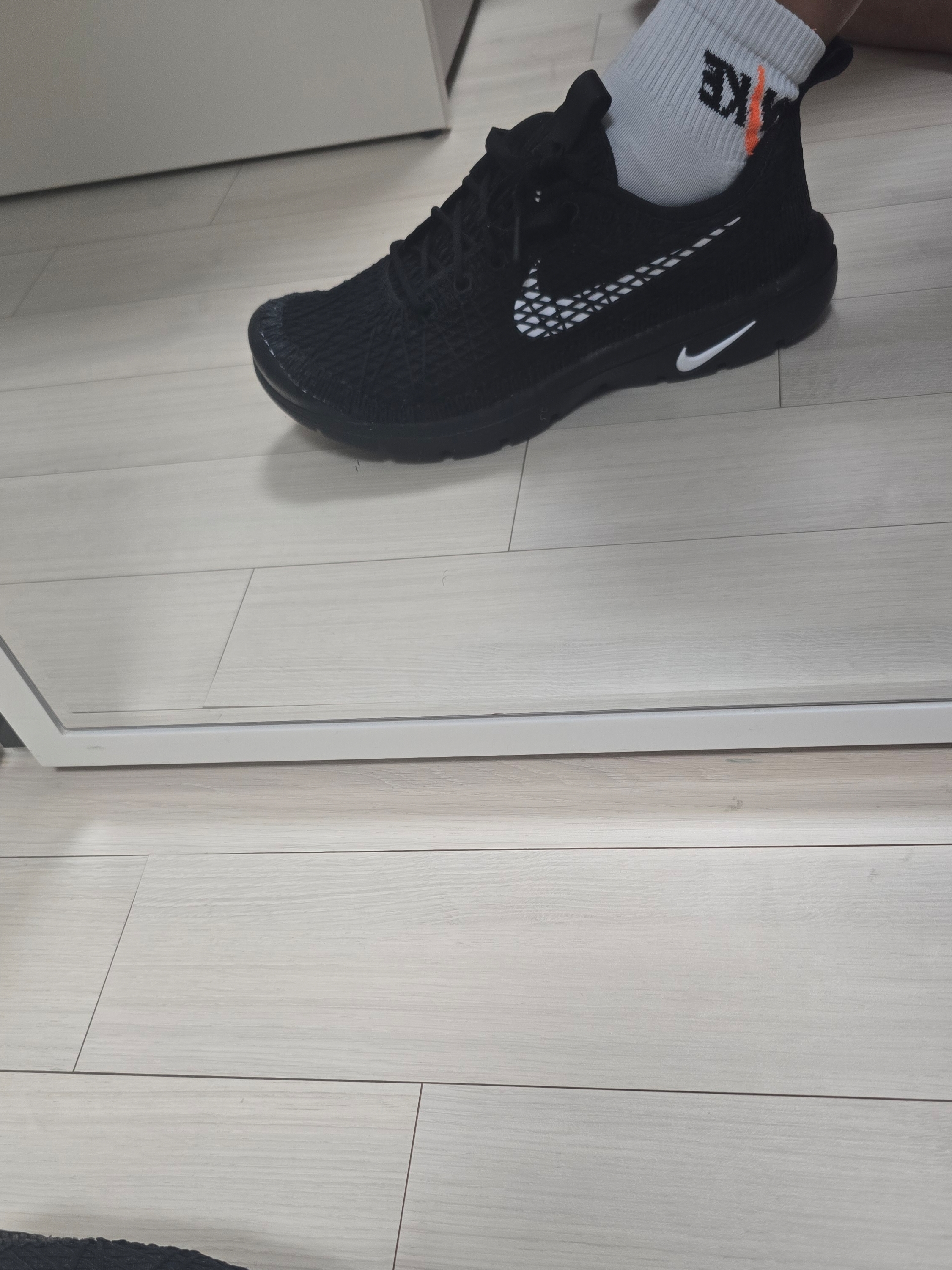 Nike x Comme des Garcons Homme Plus Air Rejuven8 Black White 착용 스타일 - 1