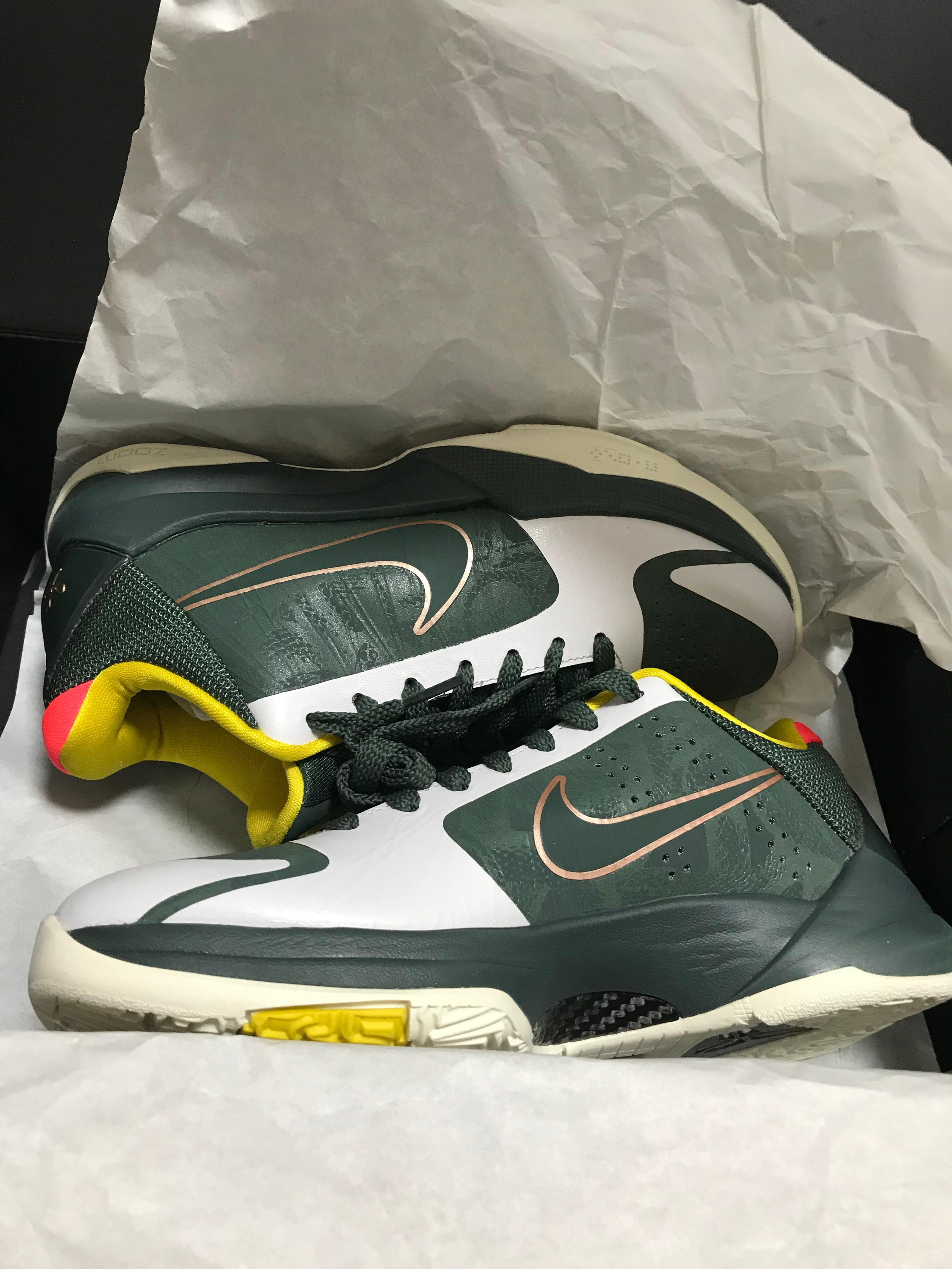 Nike Kobe 5 Protro EYBL Forest Green 착용 스타일 - 1