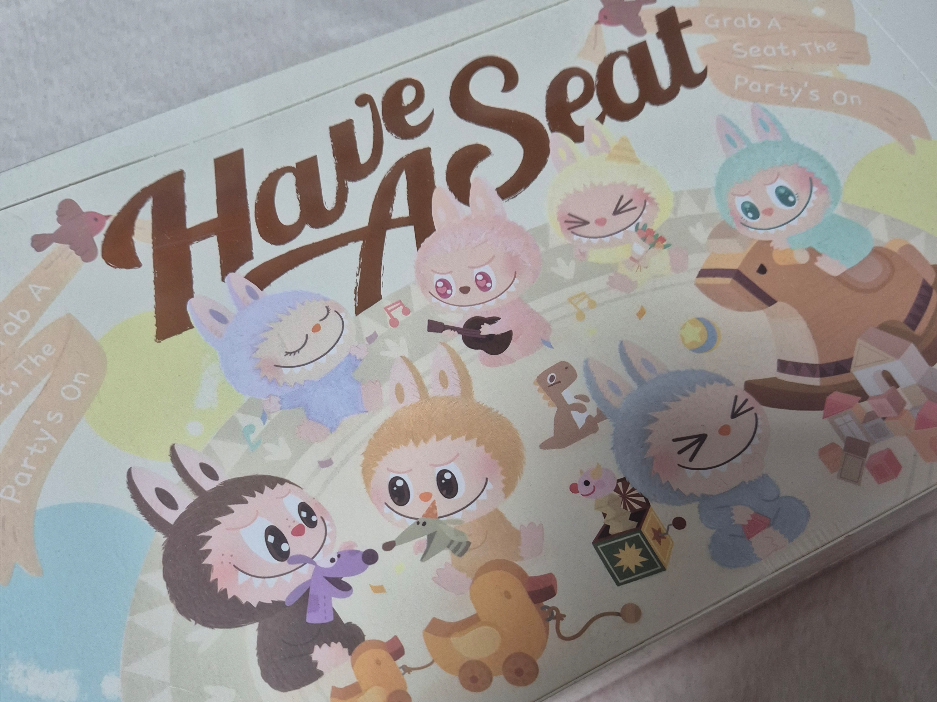 Pop Mart Labubu Let's Play Together Doll Series Sealed Case (6 Blind Boxes) 착용 스타일 - 3