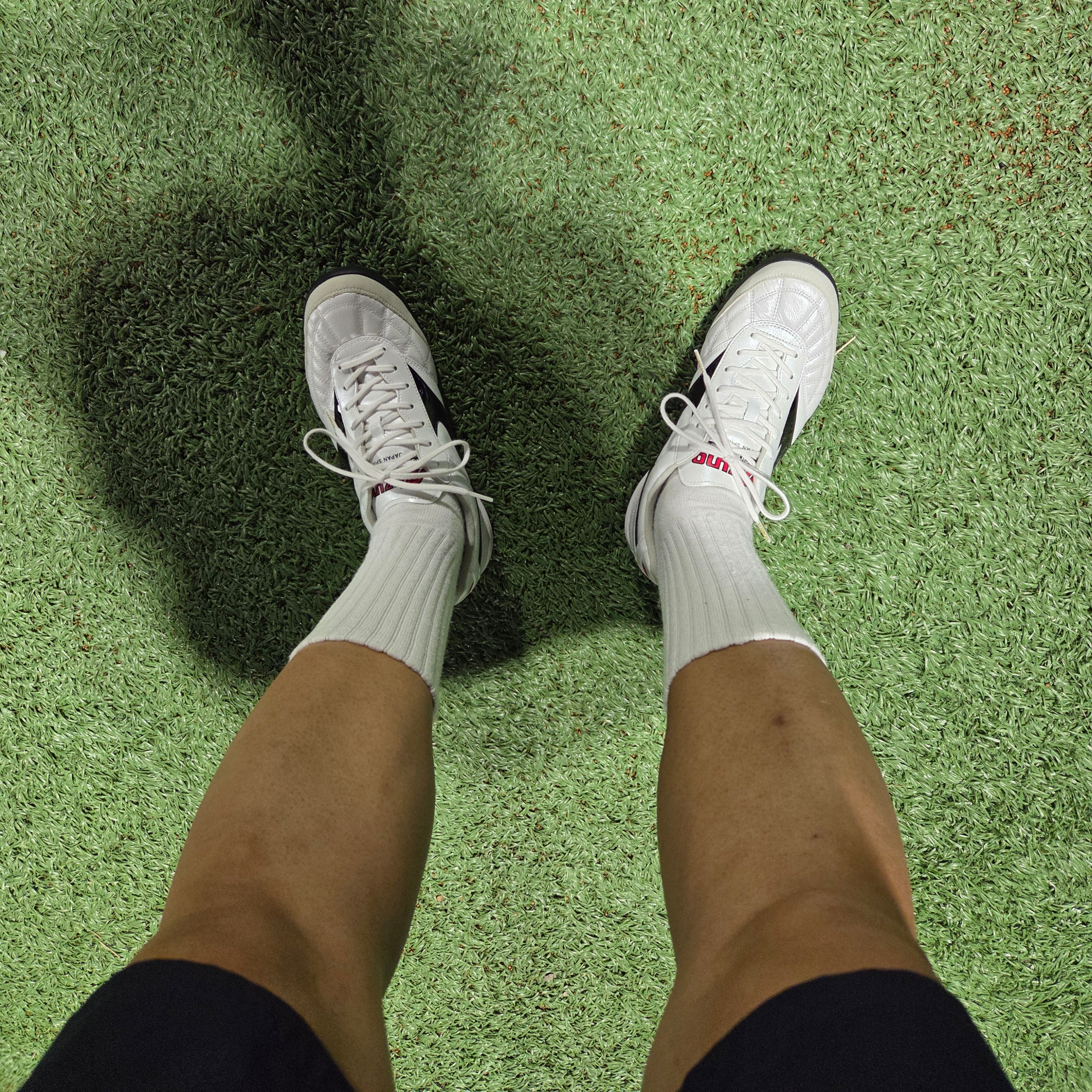 Mizuno Morelia Sala Japan TF White Black 착용 스타일 - 2