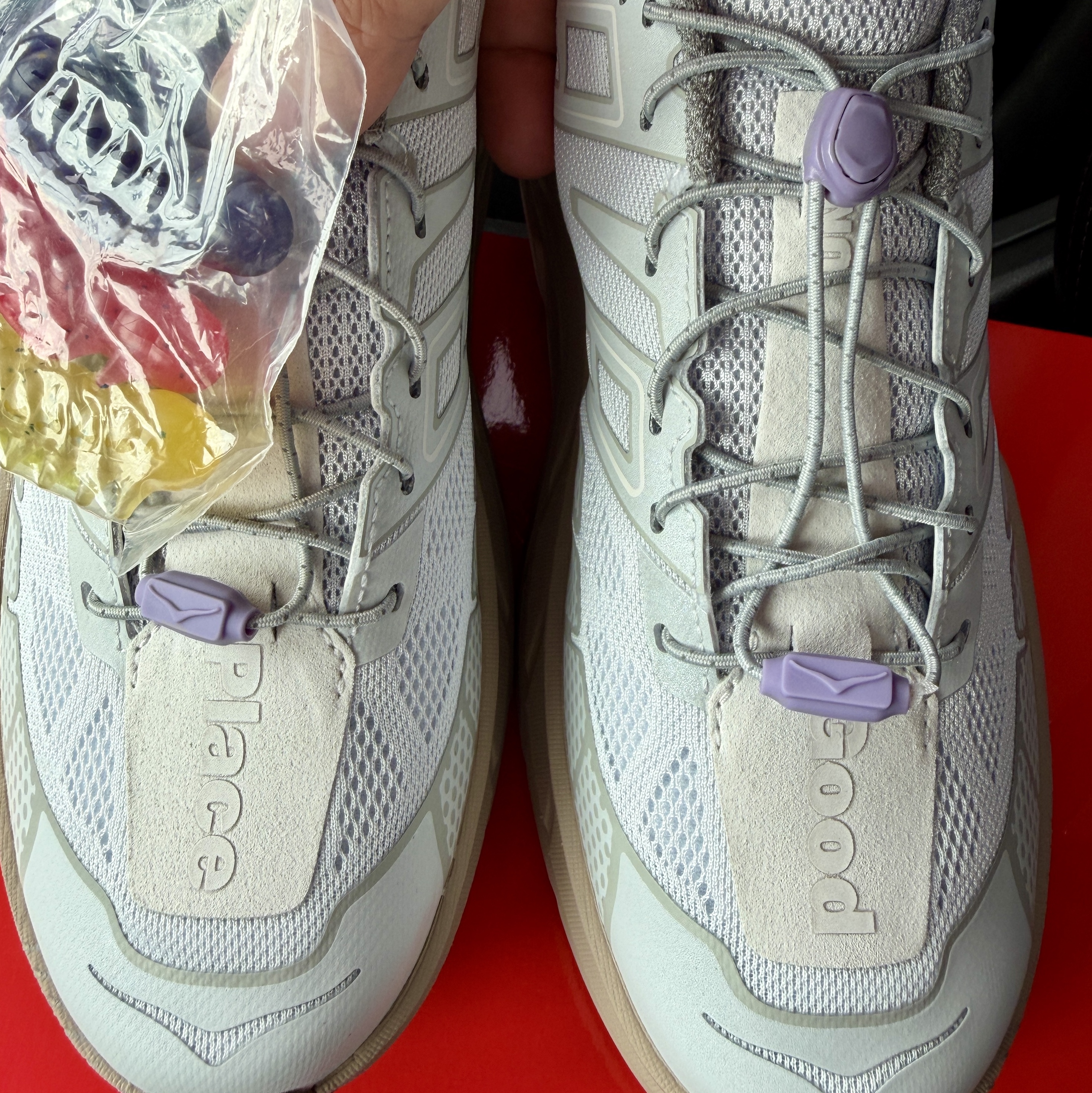Hoka x Unna Speedgoat 2 Sea Ice Cosmic Grey 착용 스타일 - 2