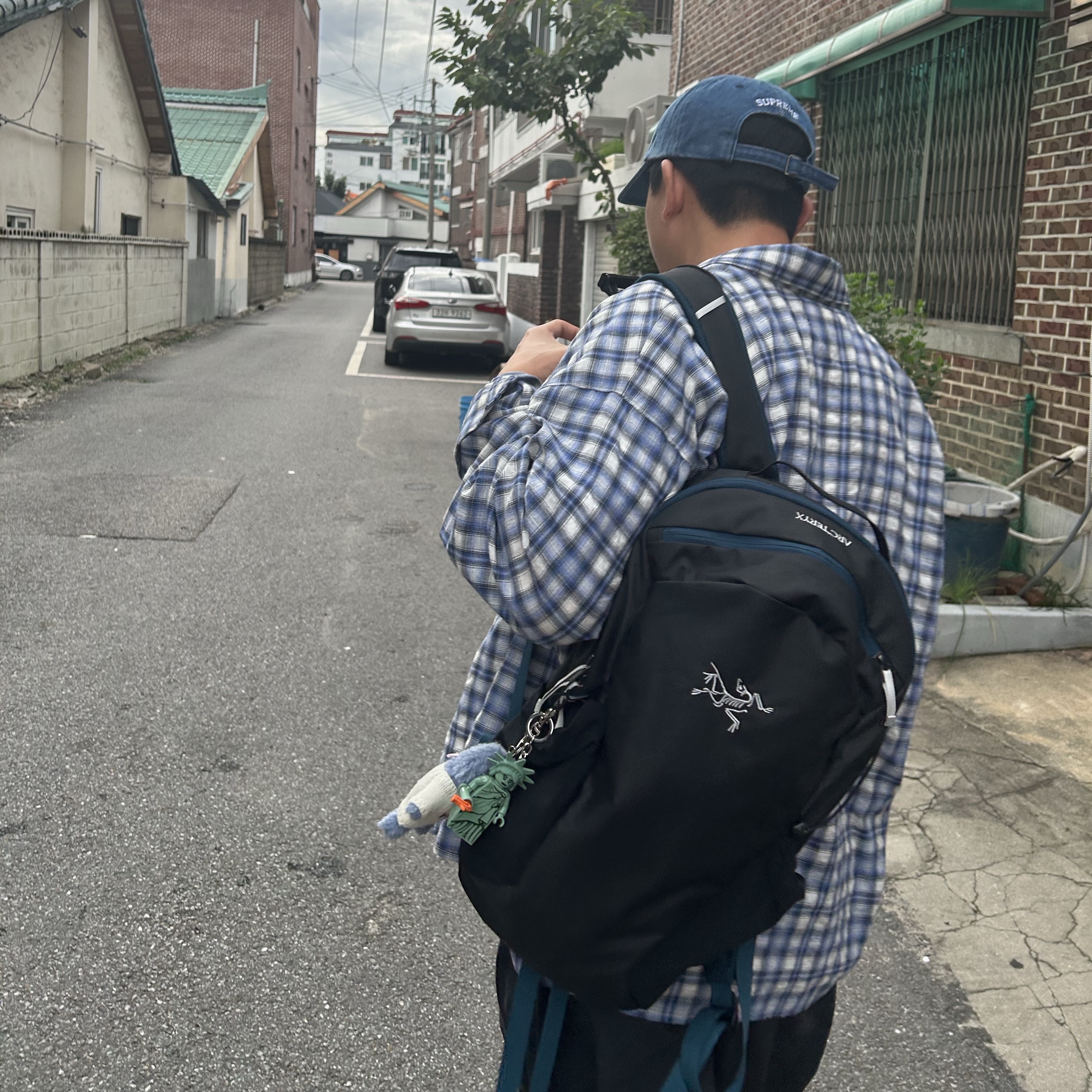 Supreme Pigment S Logo 6-Panel Denim - 24FW, Arc'teryx Mantis 16 Backpack Lodestar 착용 스타일 - 6
