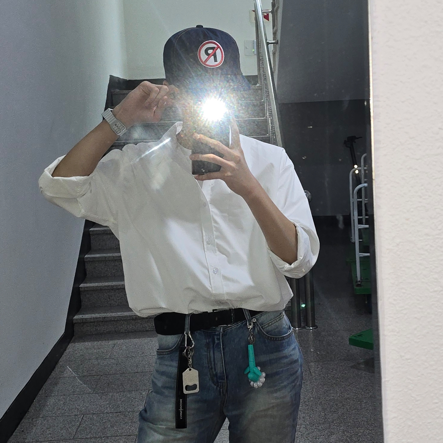 Peaceminusone 5 Panel Ball Cap #1 Blue, G-DRAGON Ubermensch Official Mini Light Keyring Mint 착용 스타일