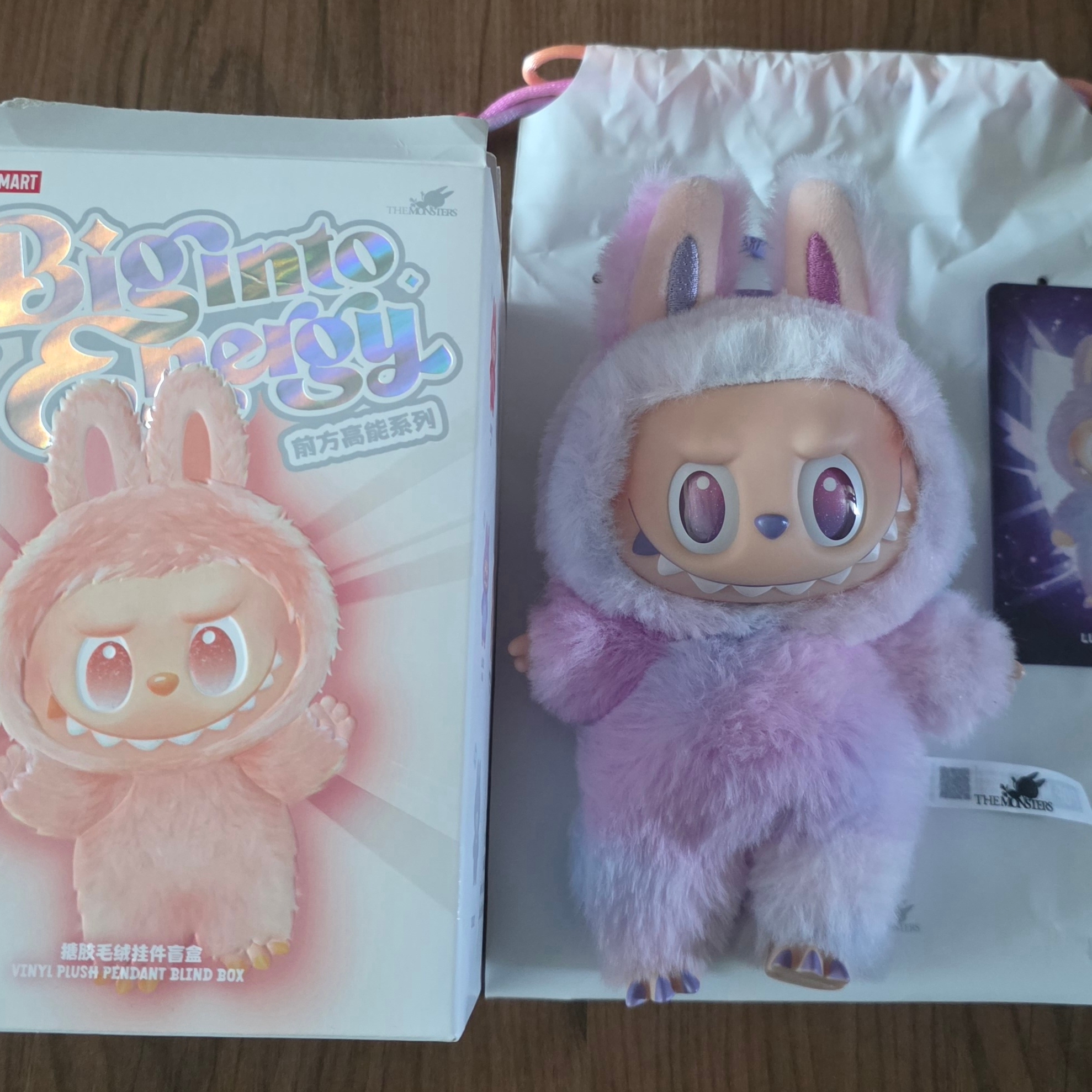 Pop Mart Labubu The Monsters Highlight Series Luck Keyring (Opened Case) 착용 스타일