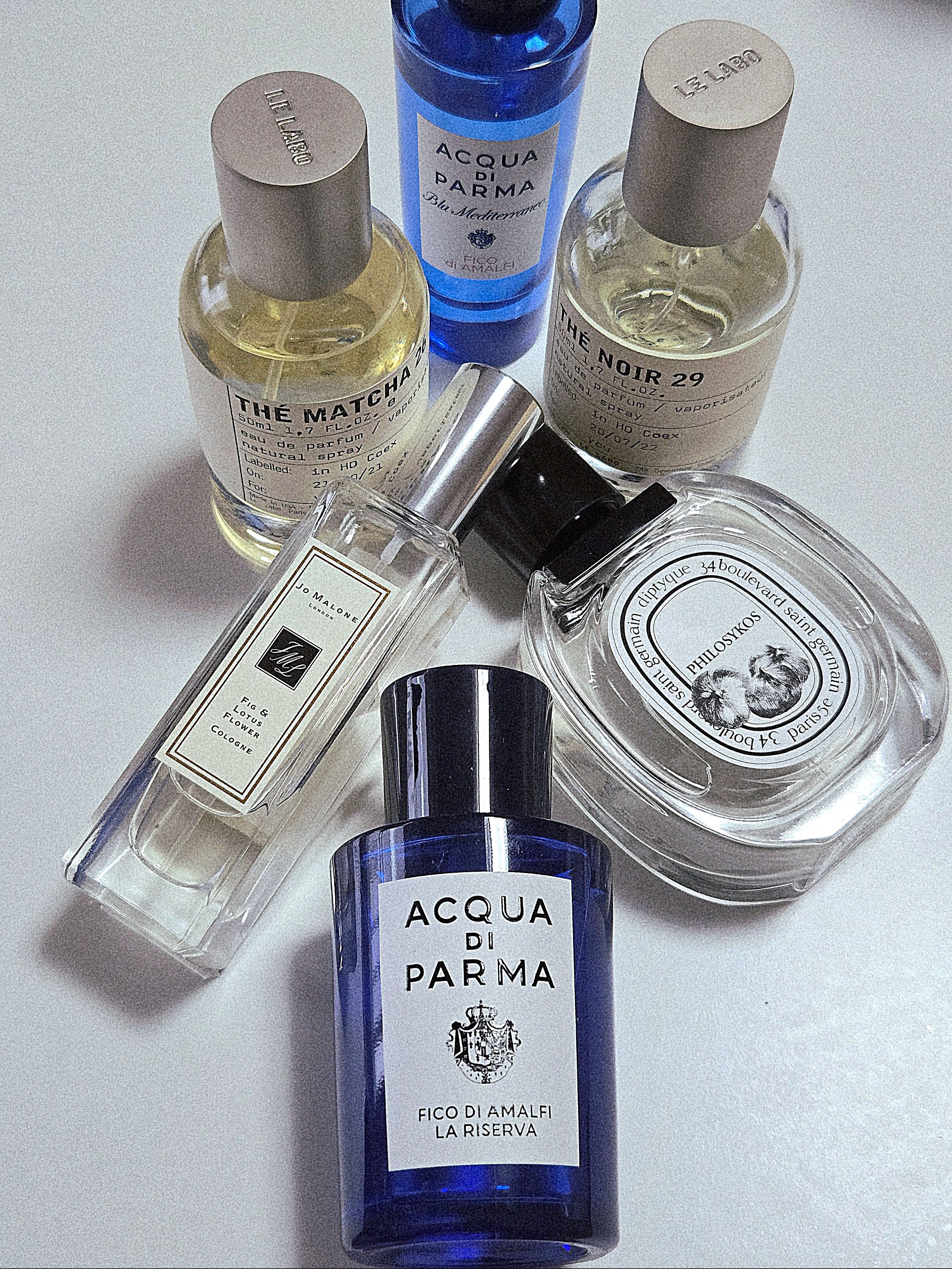 Diptyque Philosykos Eau De Toilette 50ml, Le Labo The Matcha 26 Eau De Parfum 50ml 착용 스타일