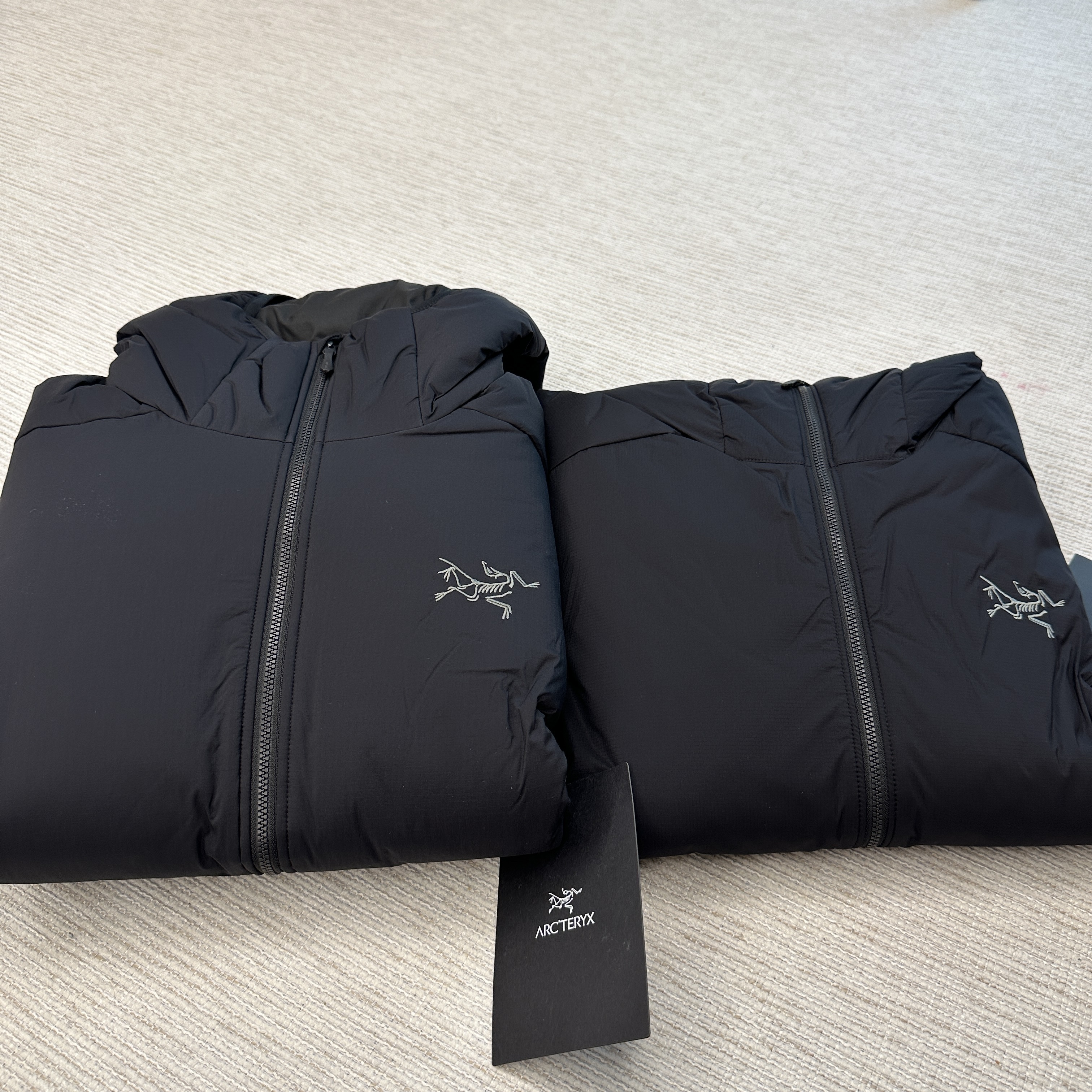 Arc'teryx Atom Hoody Black, Arc'teryx Atom SV Hoody Black 착용 스타일
