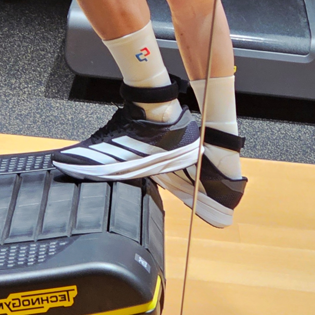 Adidas Adizero SL2 Wide Core Black Cloud White 착용 스타일