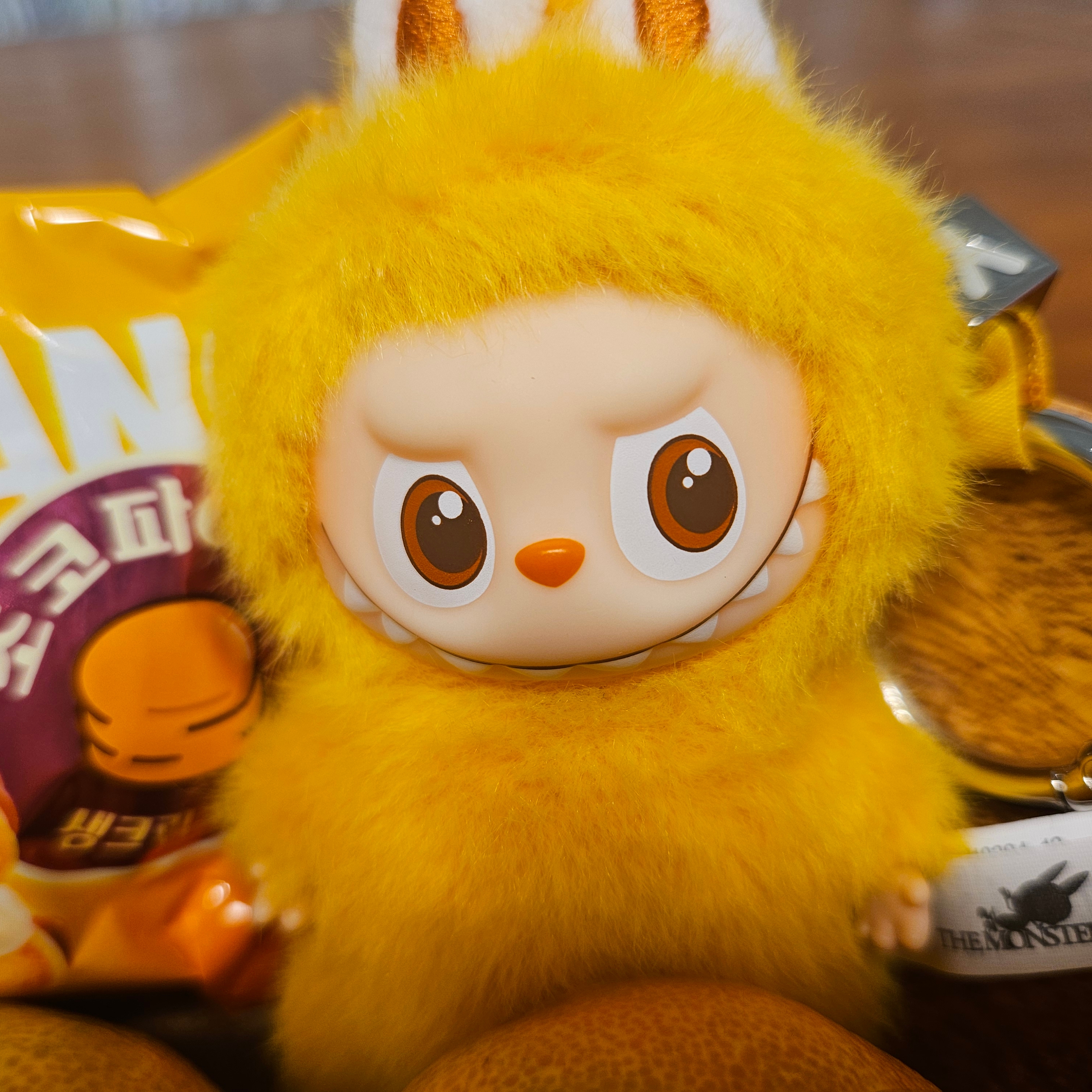 Pop Mart Labubu The Monsters Pin For Love Series Vinyl Plush Pendant (N-Z) Y (Opened Case), Human Made Enamel Plate 180mm Orange 착용 스타일 - 2