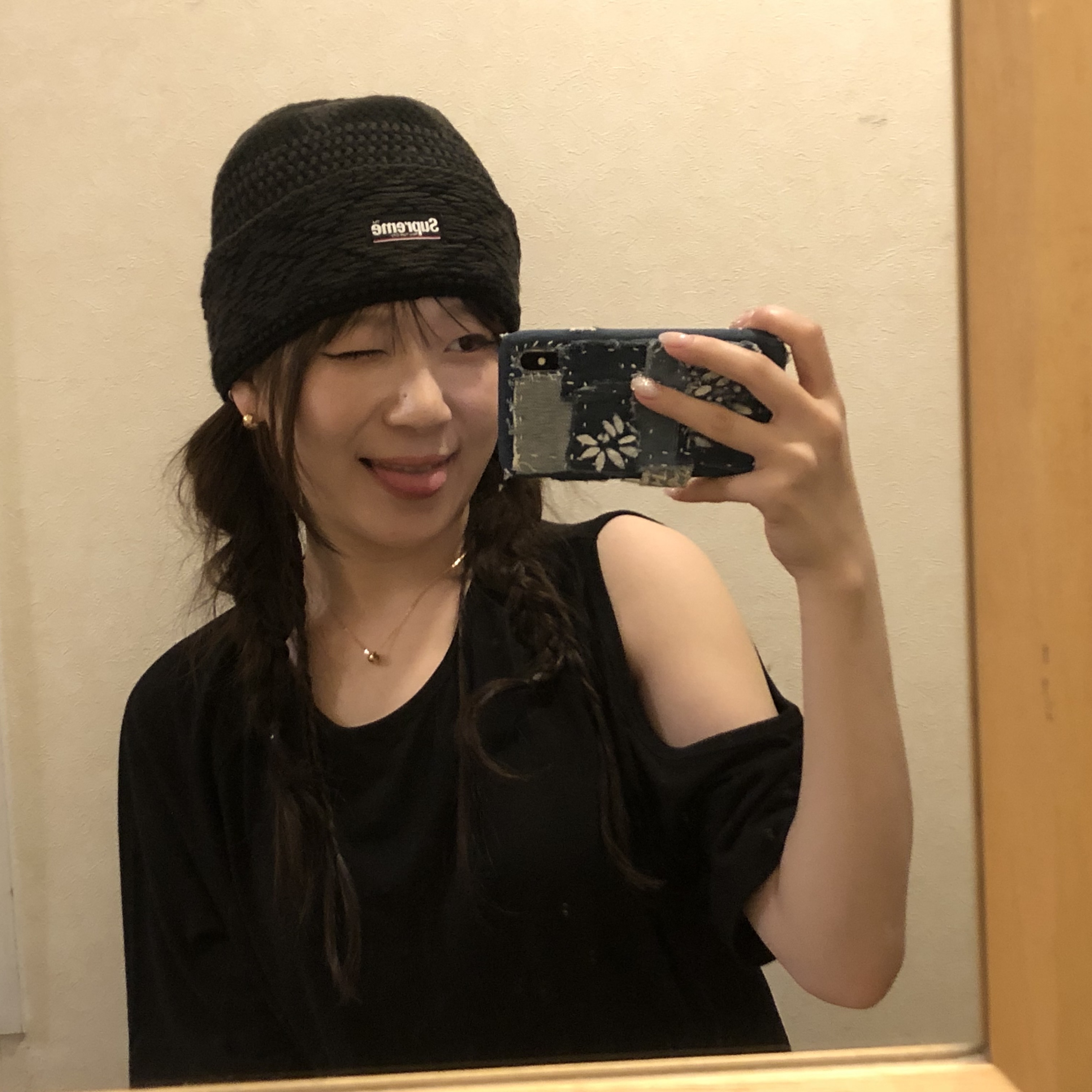 Supreme Diamond Beanie Black - 25FW 착용 스타일 - 3