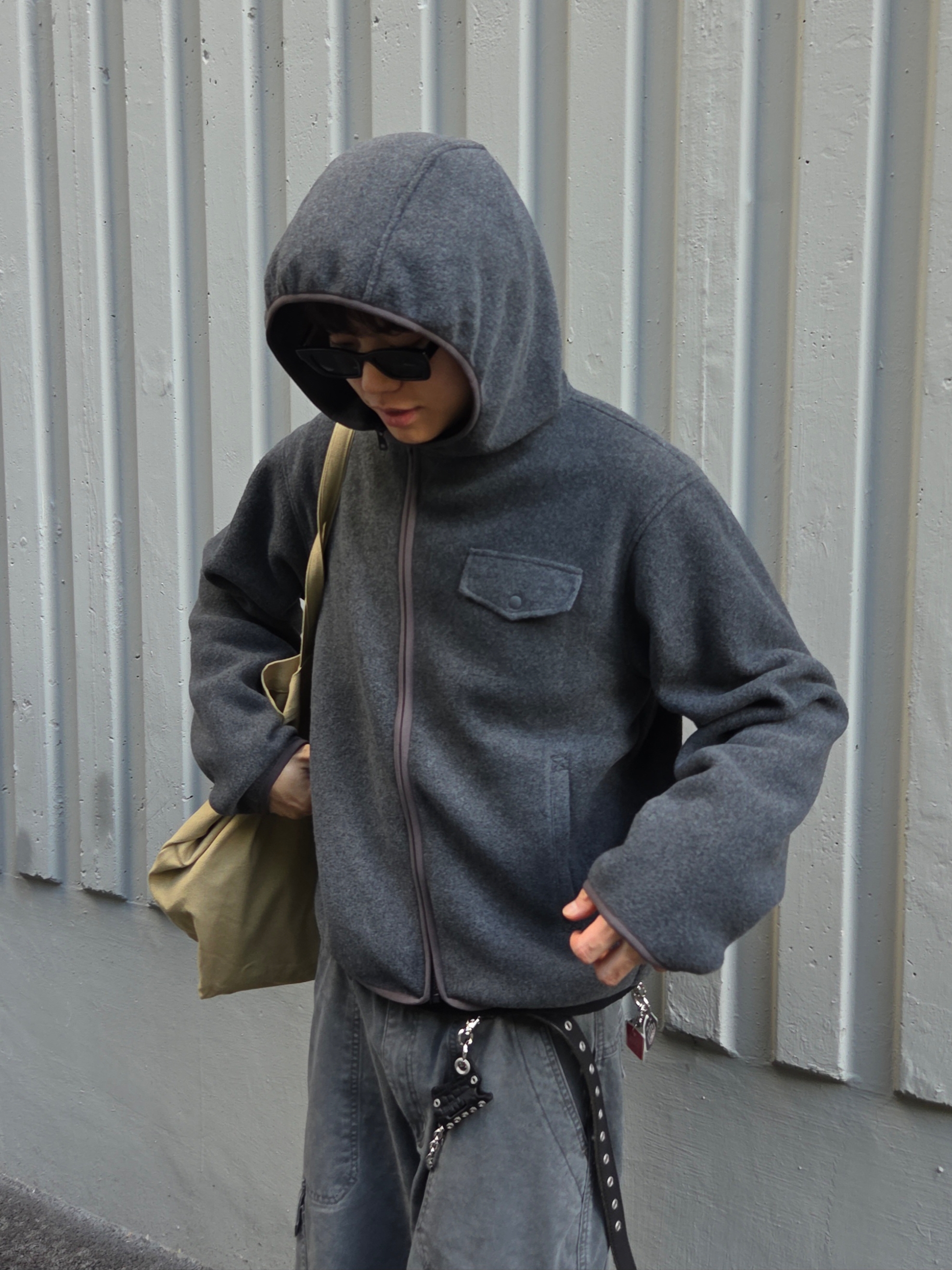 ALEXII Too Much Keyring Ver.2, Nike x Ambush Air Force 1 Low SP Black 착용 스타일 - 4