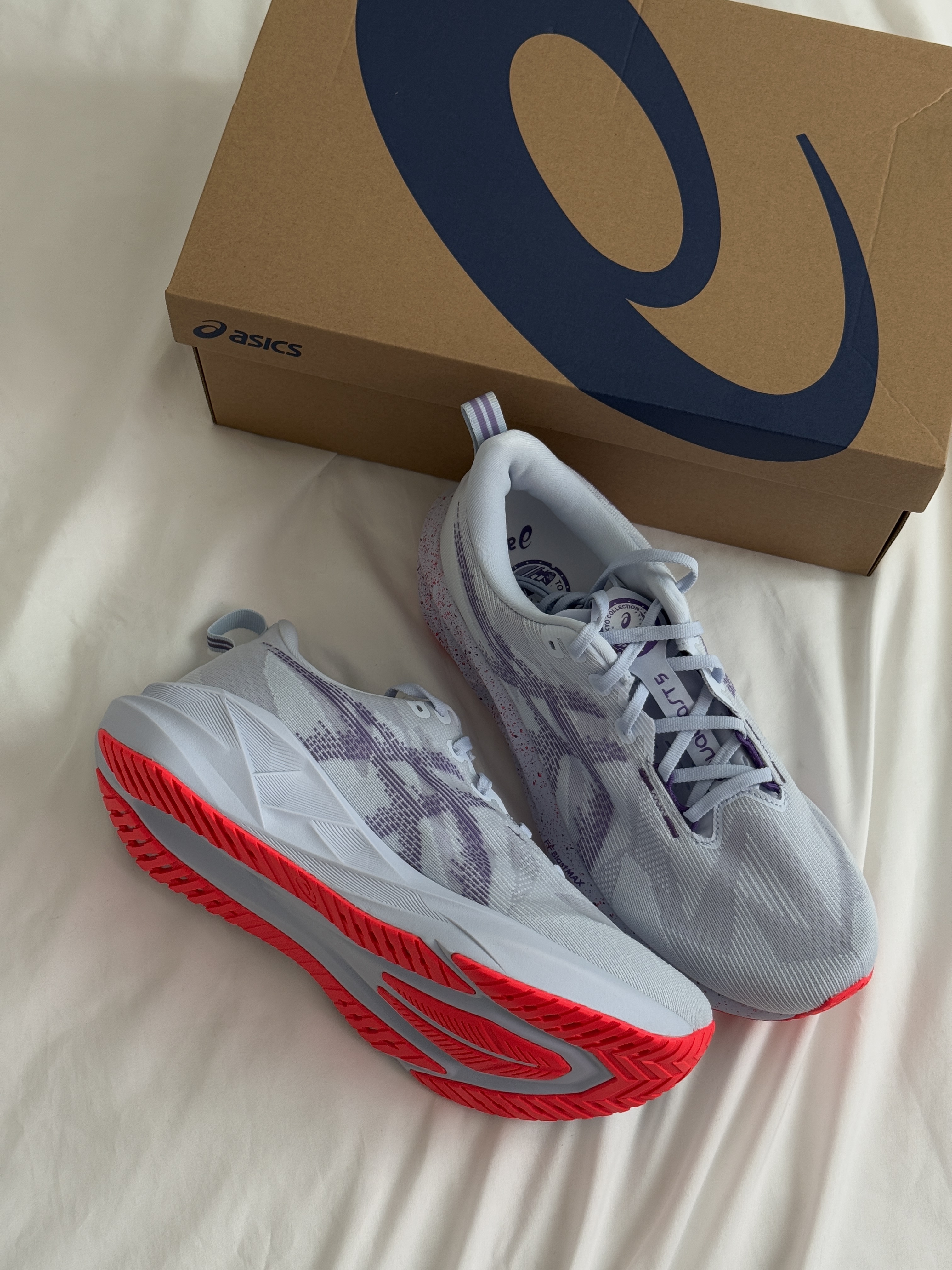 Asics Novablast 5 Tokyo Blue Fade Edo Purple 착용 스타일 - 3