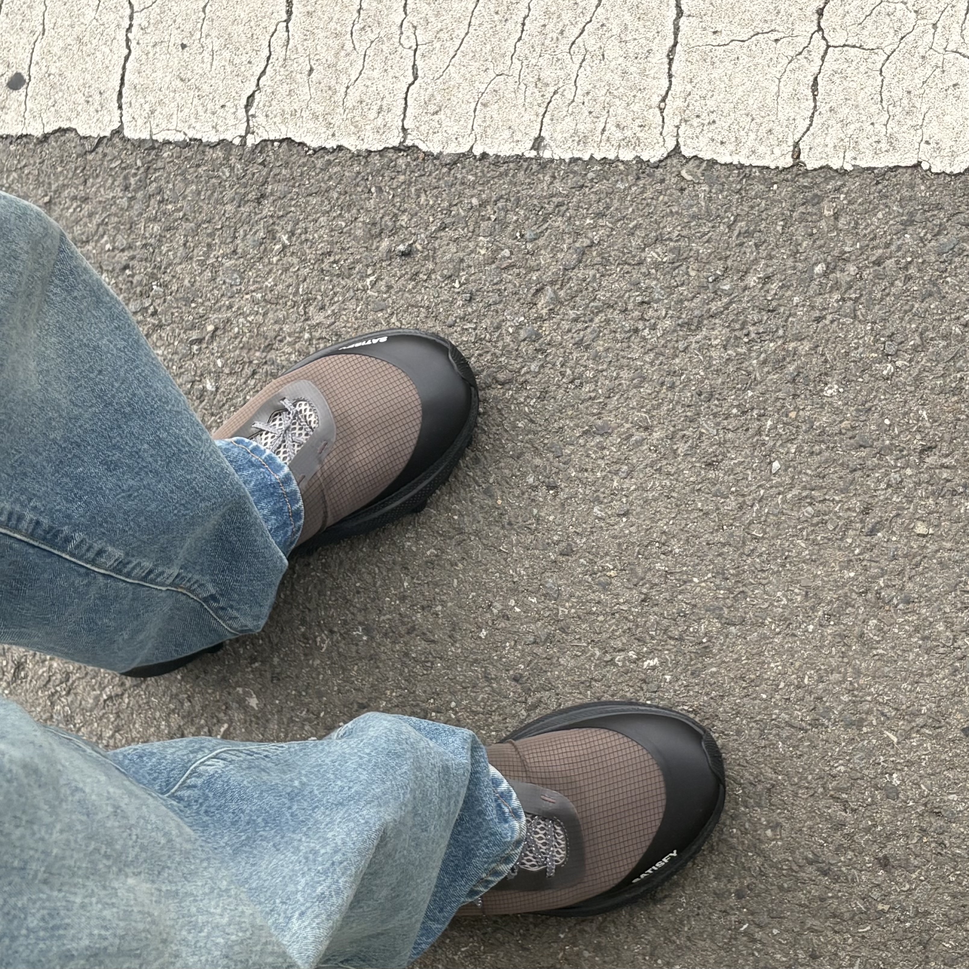 Satisfy The Rocker Falcon (Special Edition), Stussy Denim Classic Jean Washed Blue 착용 스타일 - 1