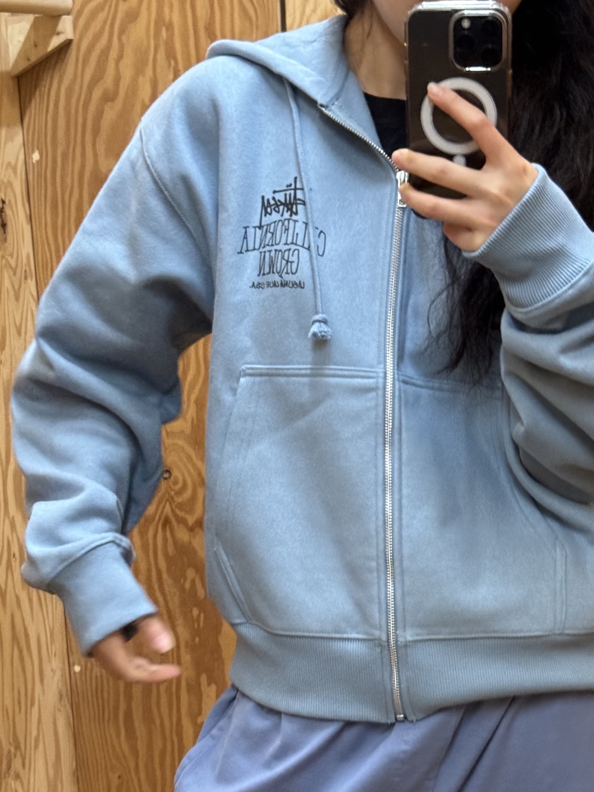 Stussy Cali Grown Zip Hoodie Slate 착용 스타일