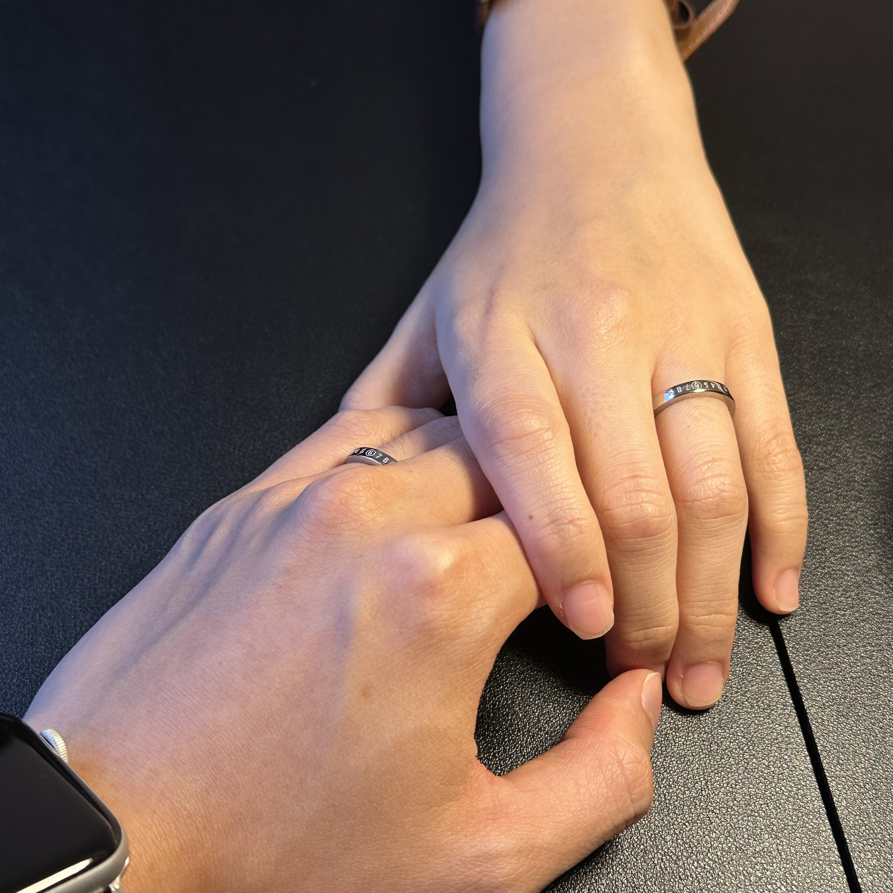 (W) MM6 Maison Margiela Numeric Minimal Signature Ring Silver Palladium 착용 스타일