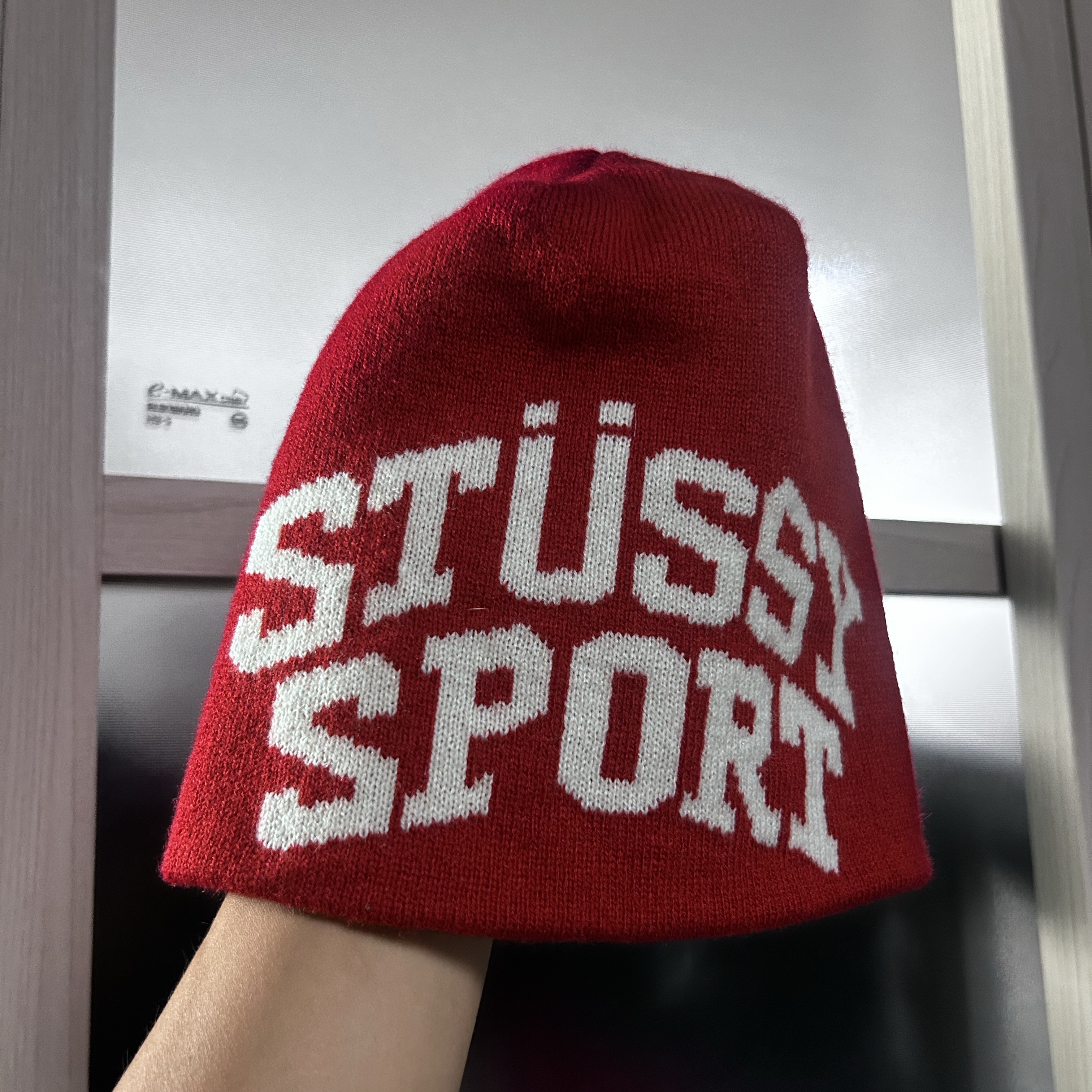 Stussy Sport Jacquard Skullcap Beanie Red 착용 스타일