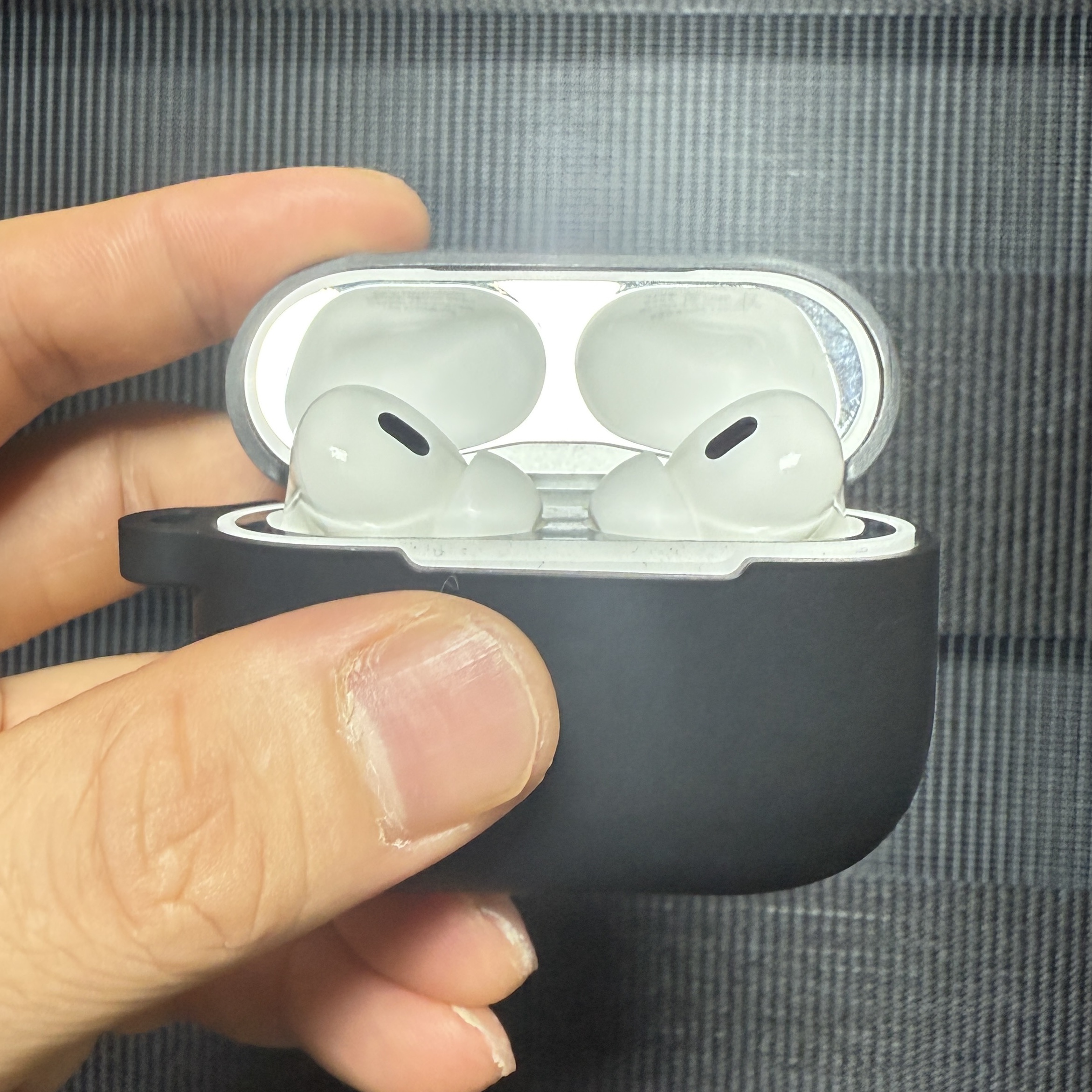 Apple Airpods Pro 2nd Gen with MagSafe Charging Case USB C (Korean Ver.) 착용 스타일