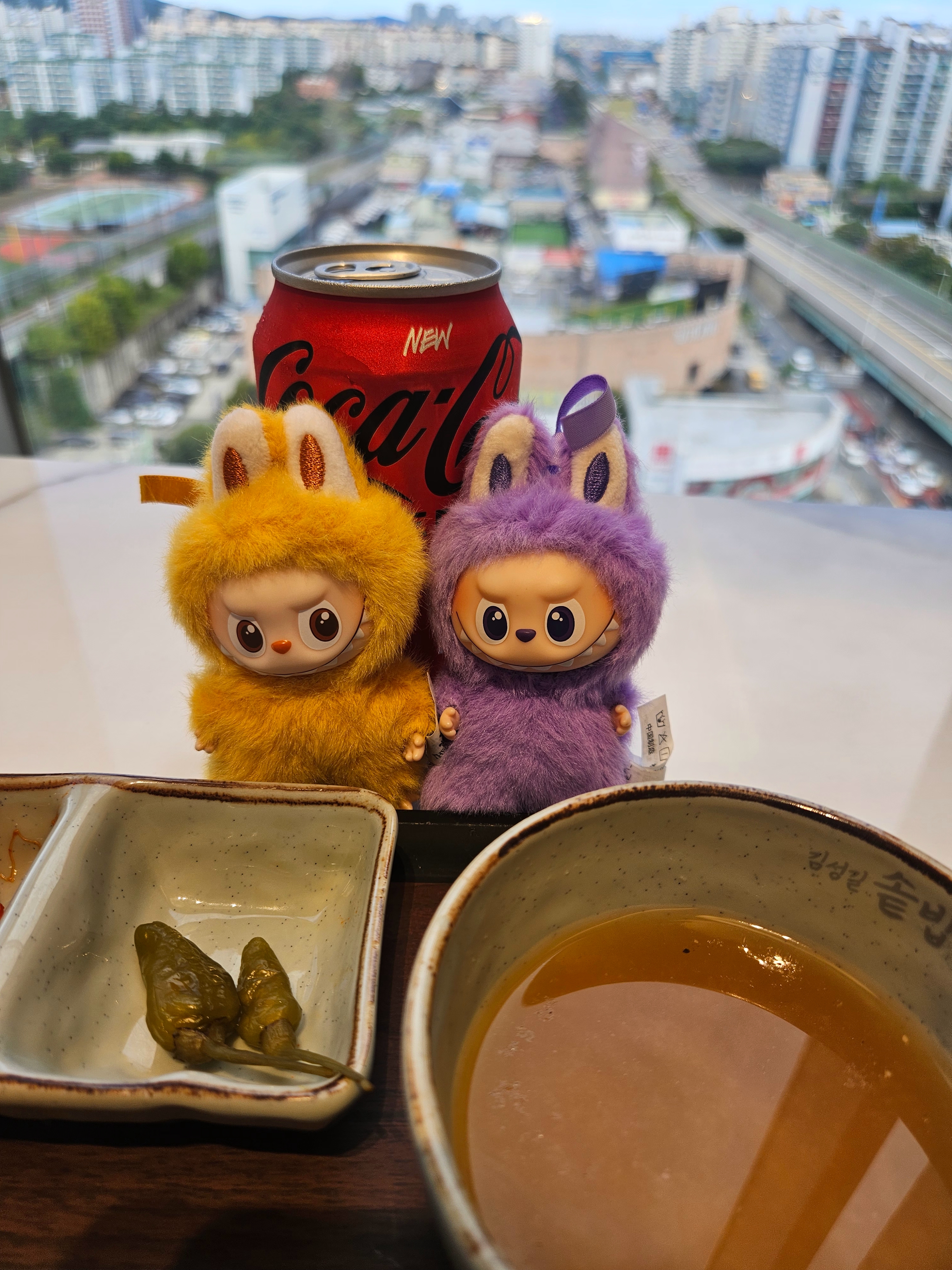 Pop Mart Labubu The Monsters Pin For Love Series Vinyl Plush Pendant (N-Z) Y (Opened Case), Pop Mart Labubu The Monsters Pin For Love Series Vinyl Plush Pendant (N-Z) T (Opened Case) 착용 스타일 - 3