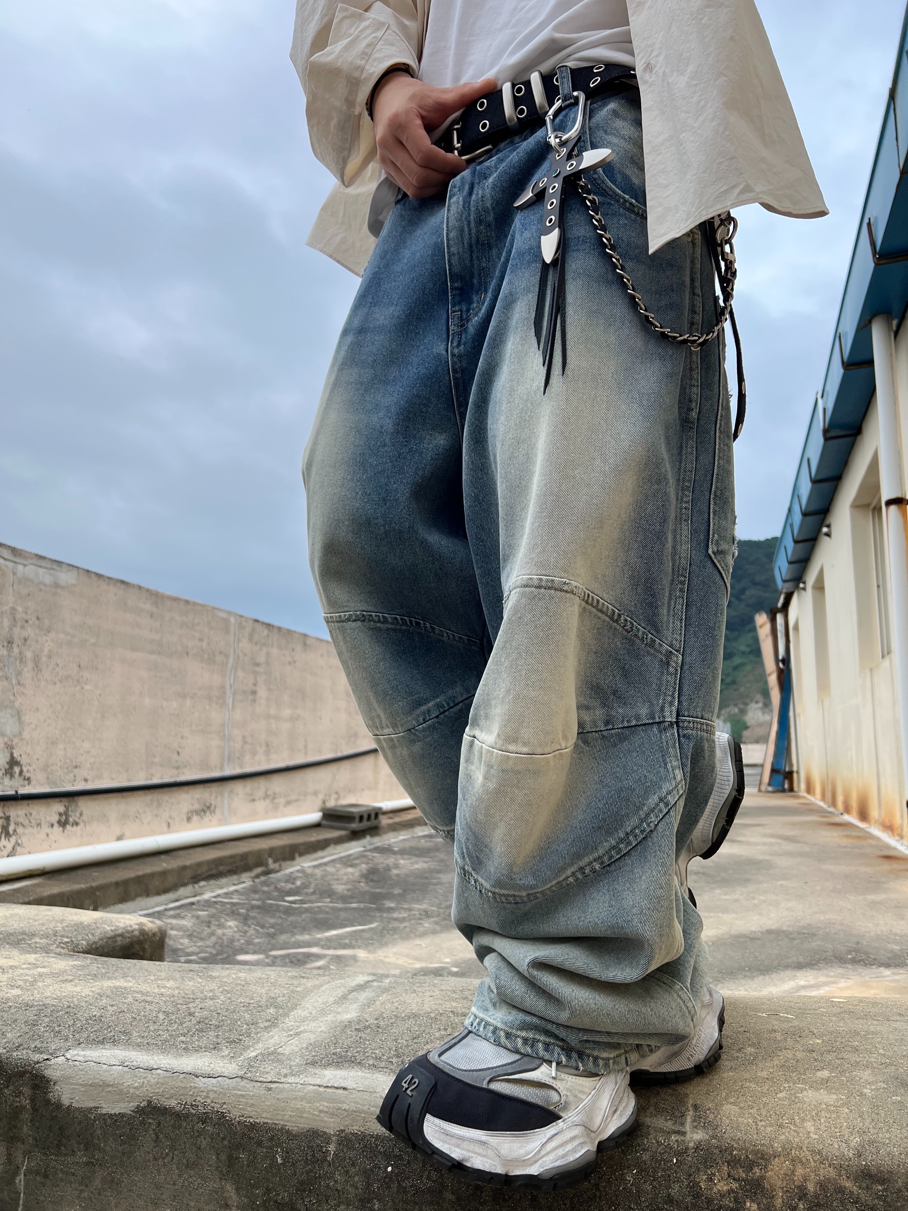 MJD 3D Knee Denim Pants Blue, Kamien x MJD Double Hole Belt Black Shearling Calfskin 착용 스타일 - 6