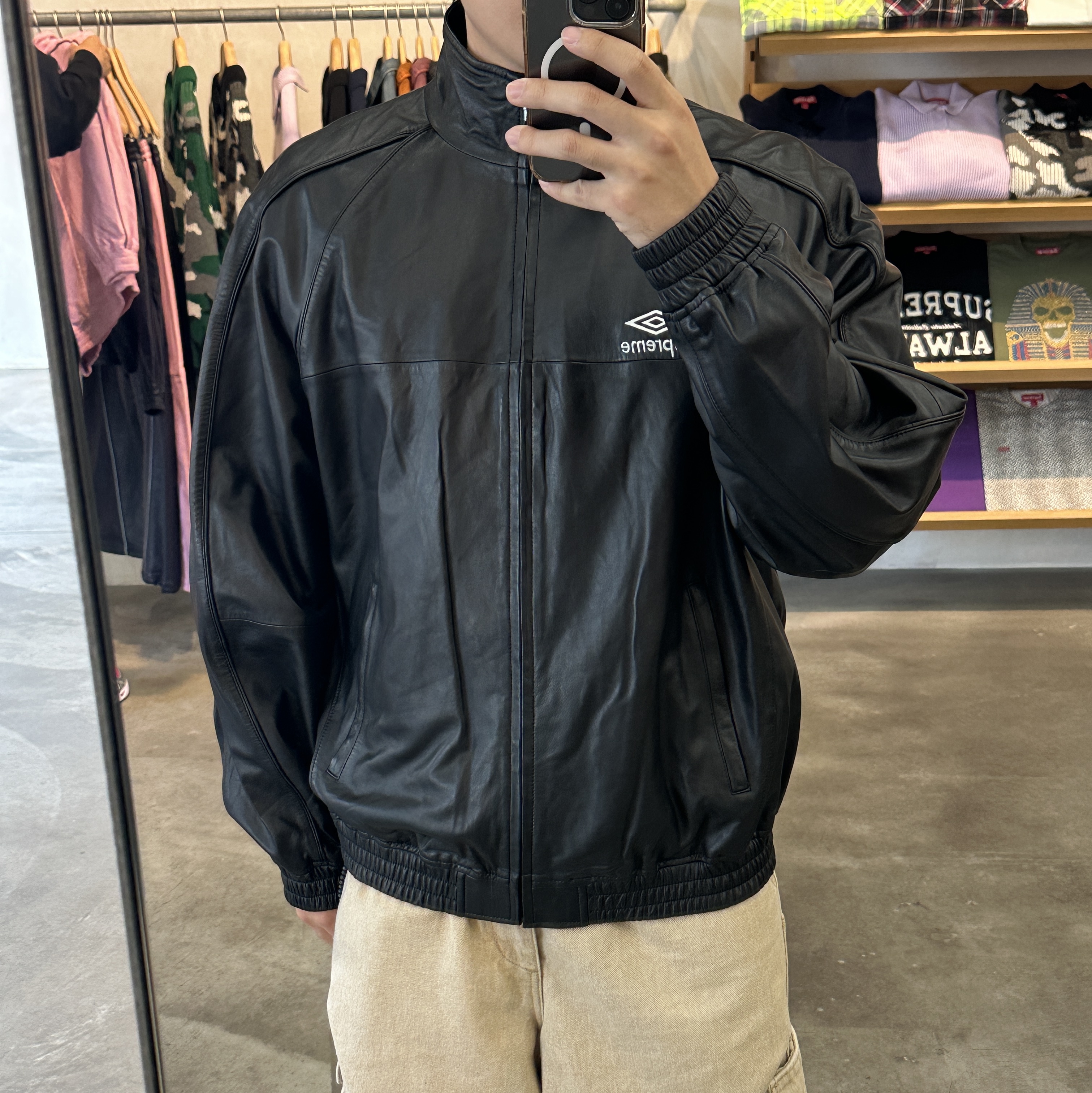 Supreme x Umbro Leather Track Jacket Black - 25FW 착용 스타일