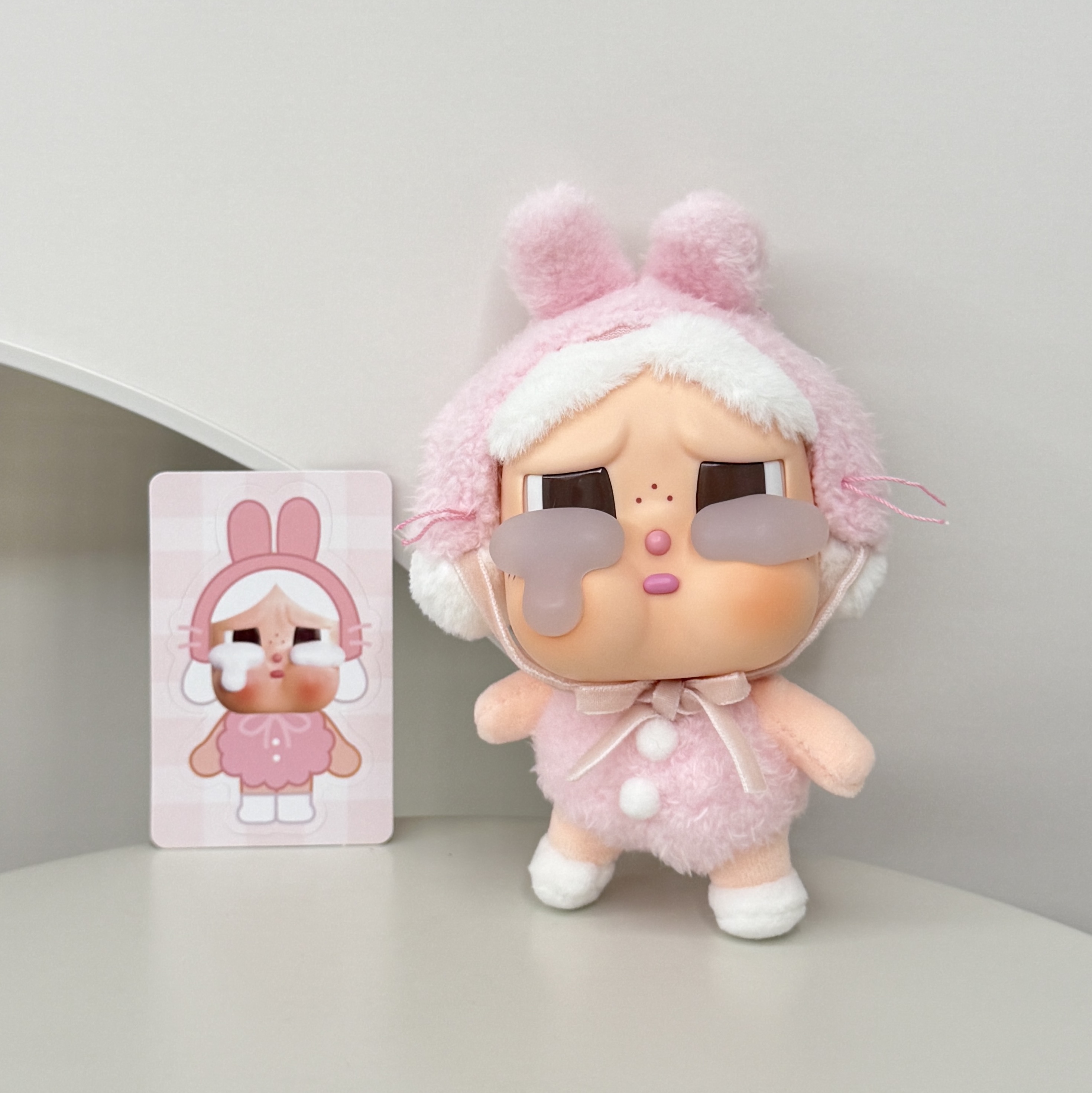 Pop Mart Crybaby Crying Again Series Plush Keyring Sealed Case (1 Blind Box), Pop Mart Crybaby Crying Again Series Plush Keyring I'll Give You All My Love (Opened Case) 착용 스타일