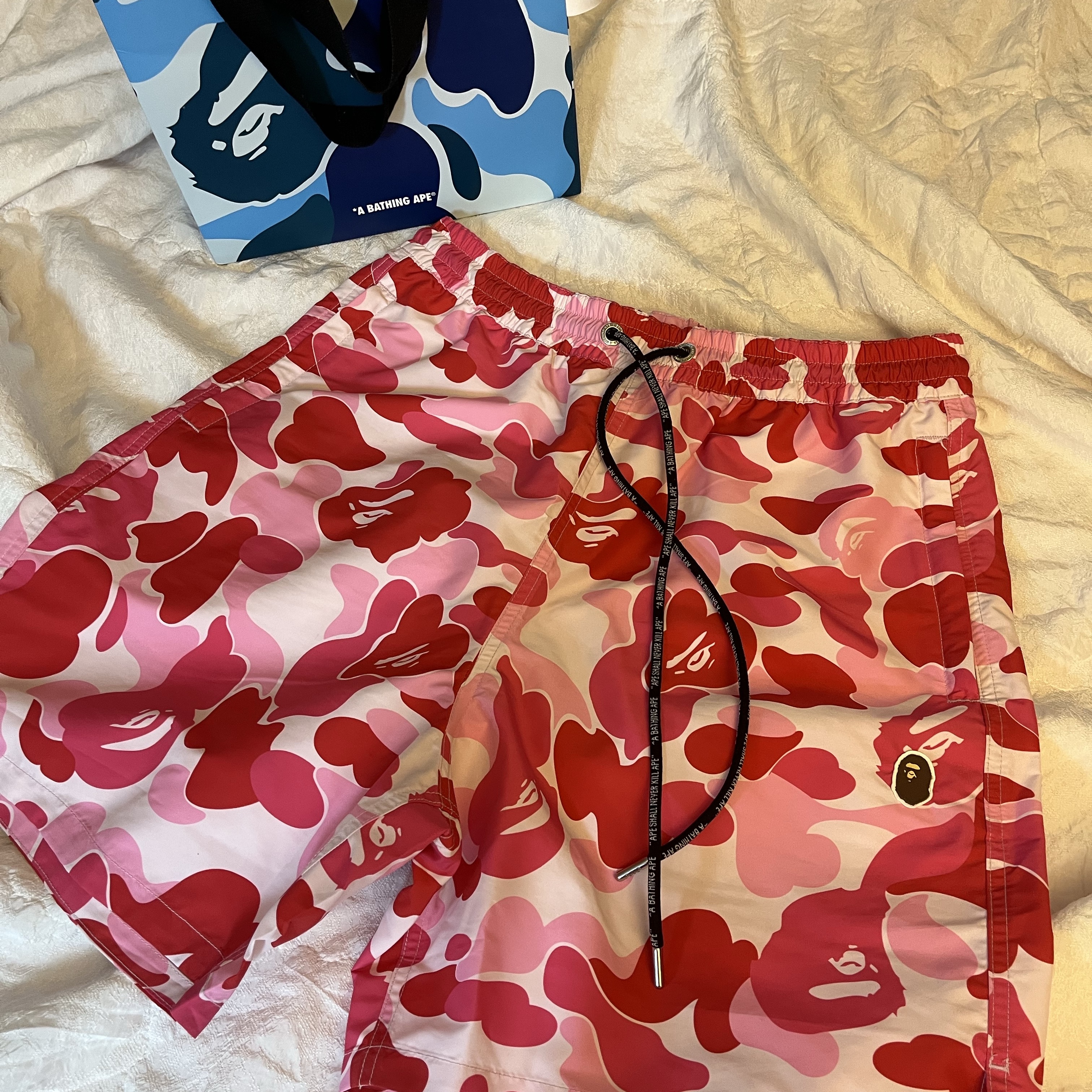 BAPE ABC Camo One Point Relaxed Fit Water Shorts Pink 착용 스타일
