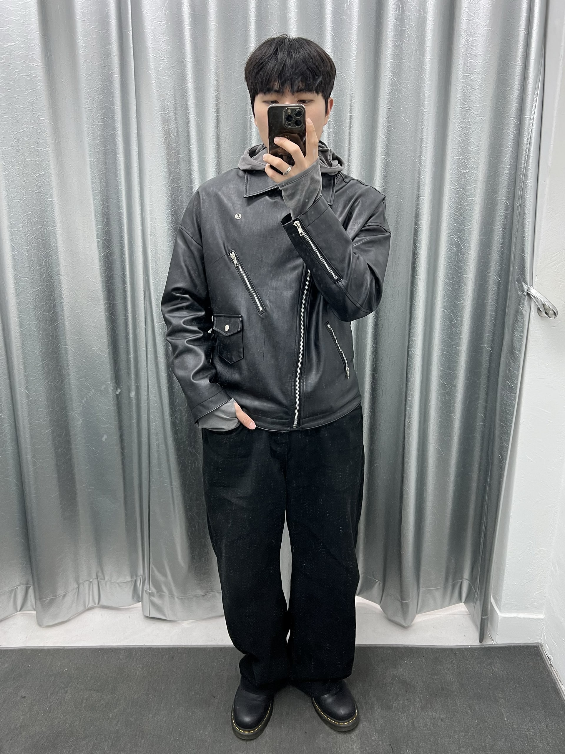 Dr. Martens 1461 Nappa Black, Millo Archive Reflect Curved Pants Black 착용 스타일 - 1
